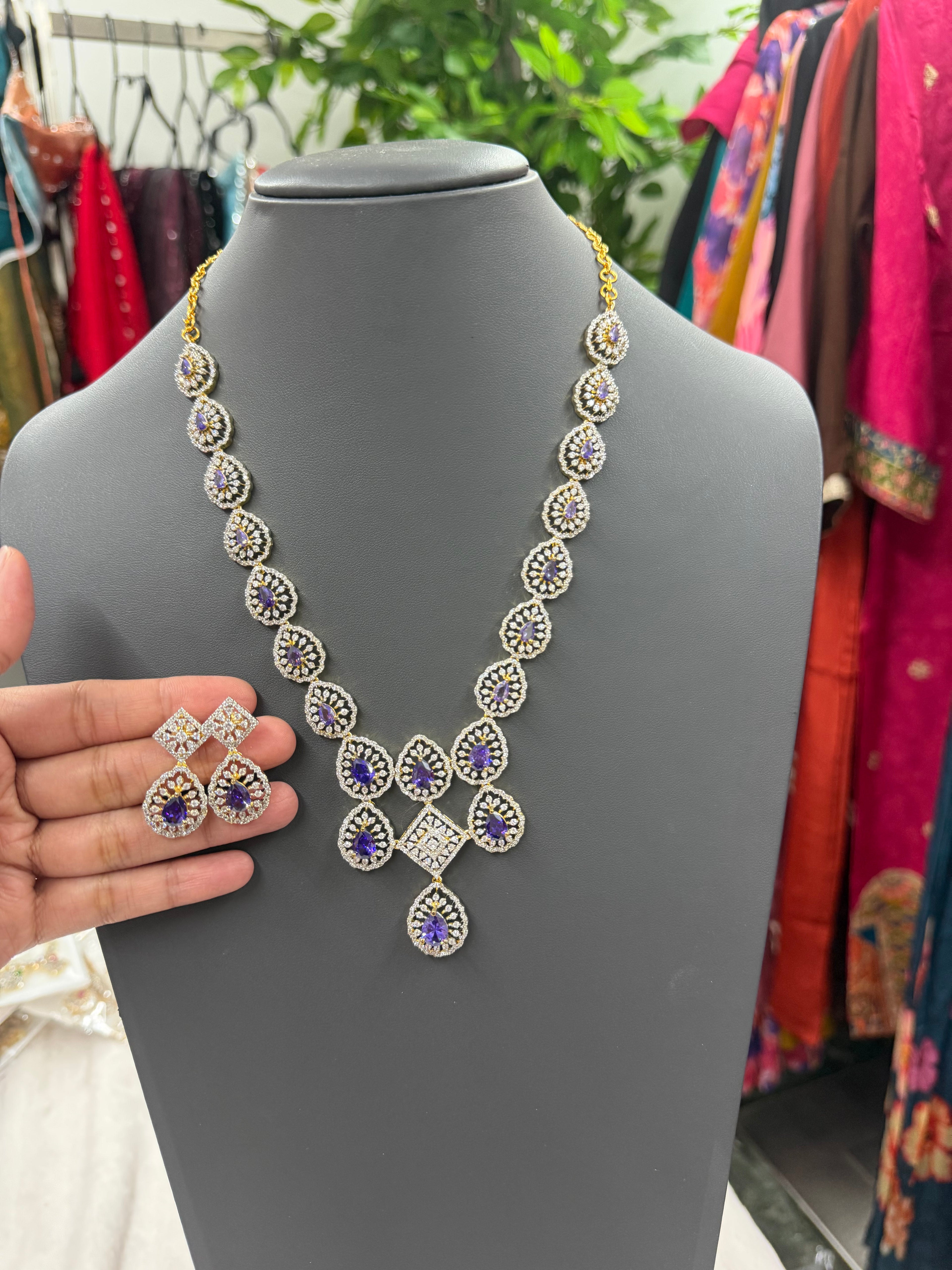 Necklace with matching earrings ✨