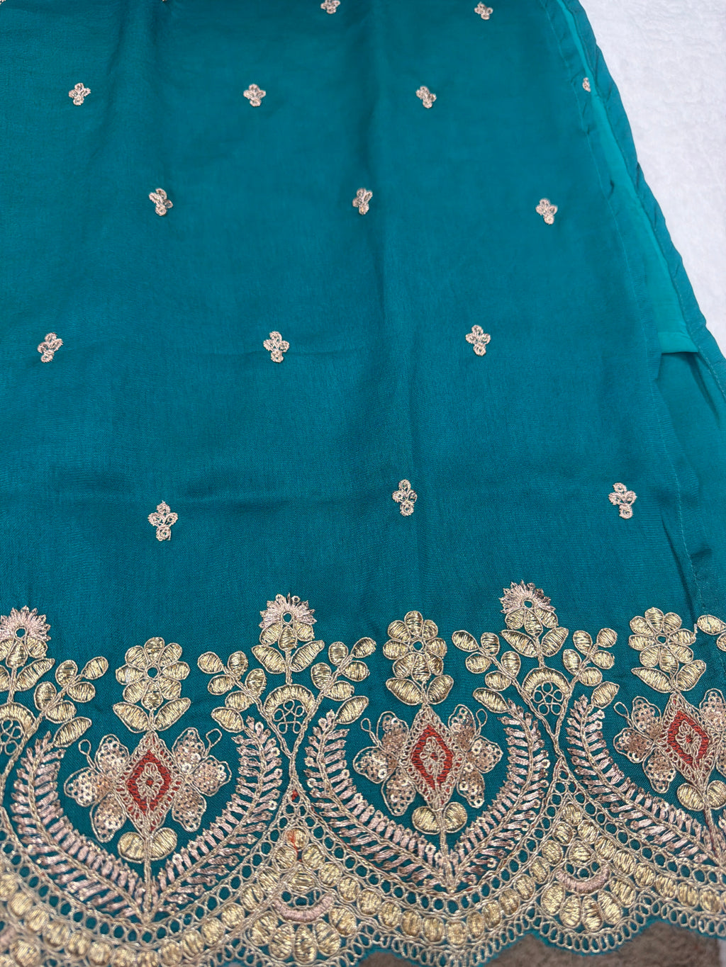 Stunning 3 Pc Sets