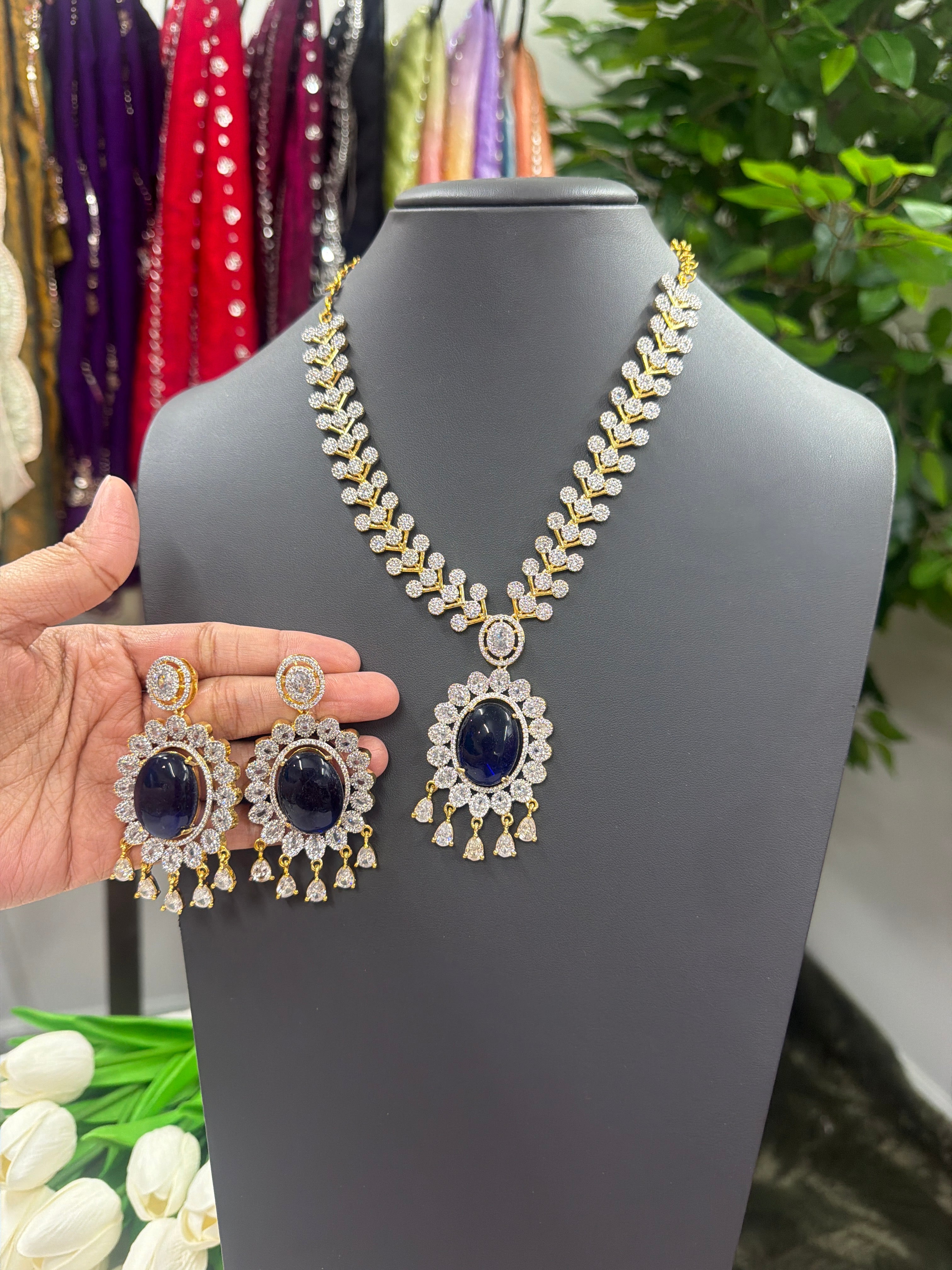 Statement Necklace with Matching Earrings ✨