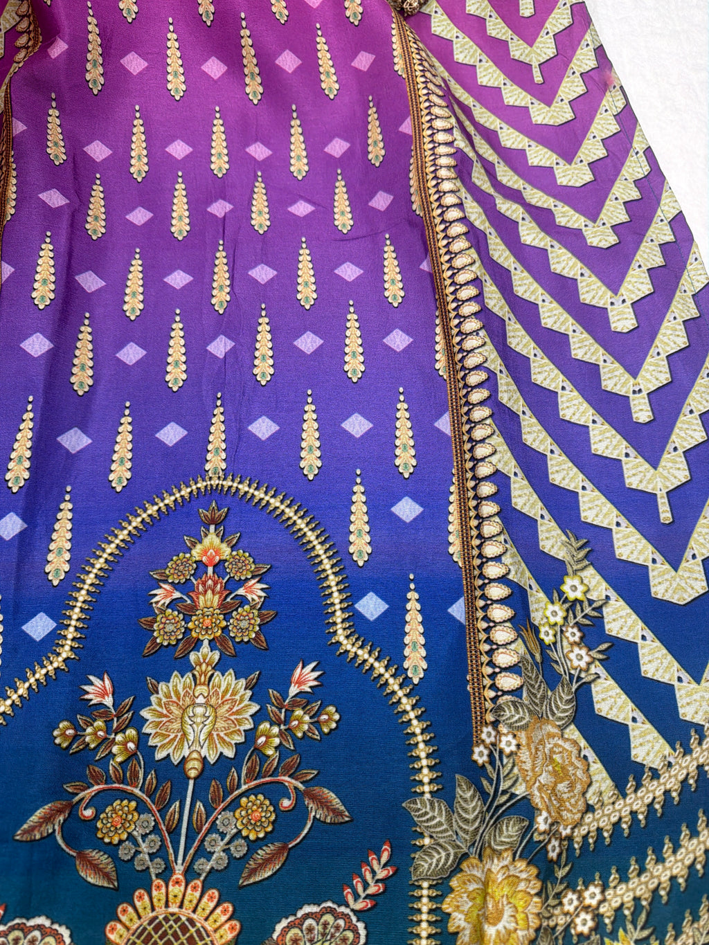 Stunning 3 Pc Sets