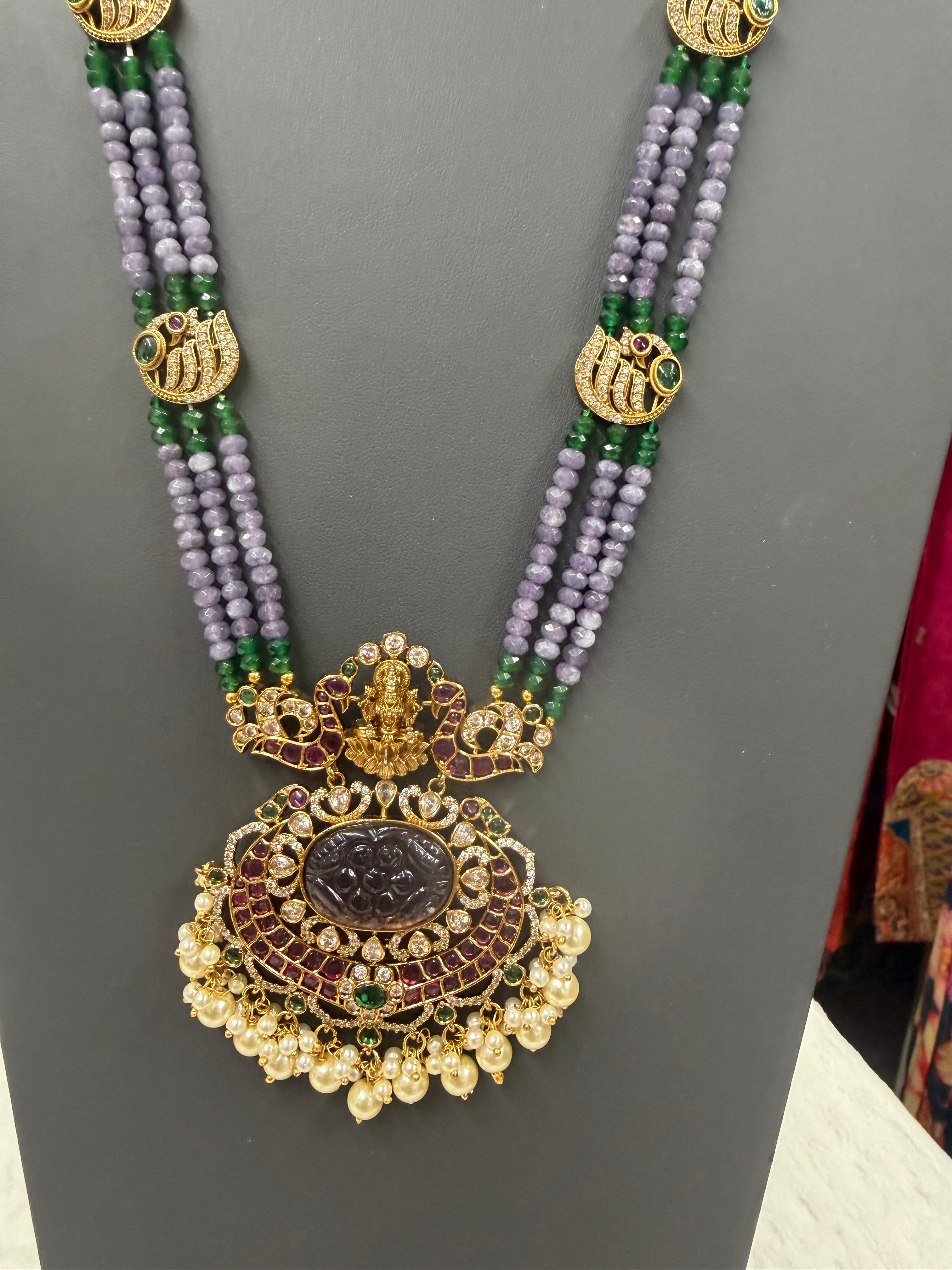 Haram with matching earrings ✨