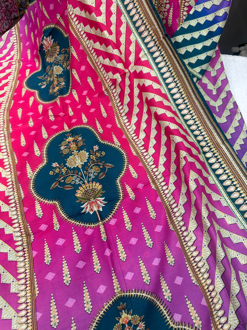 Stunning 3 Pc Sets