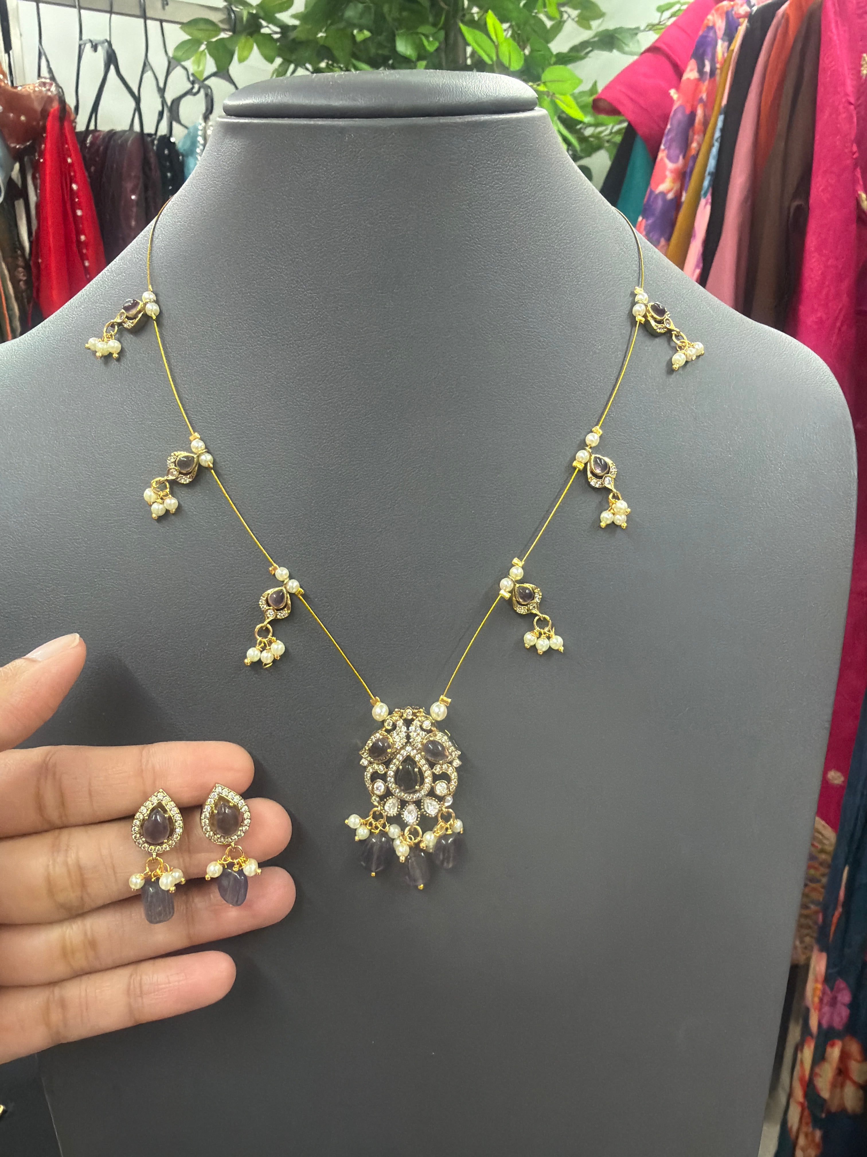 Invisible chains with earrings ✨