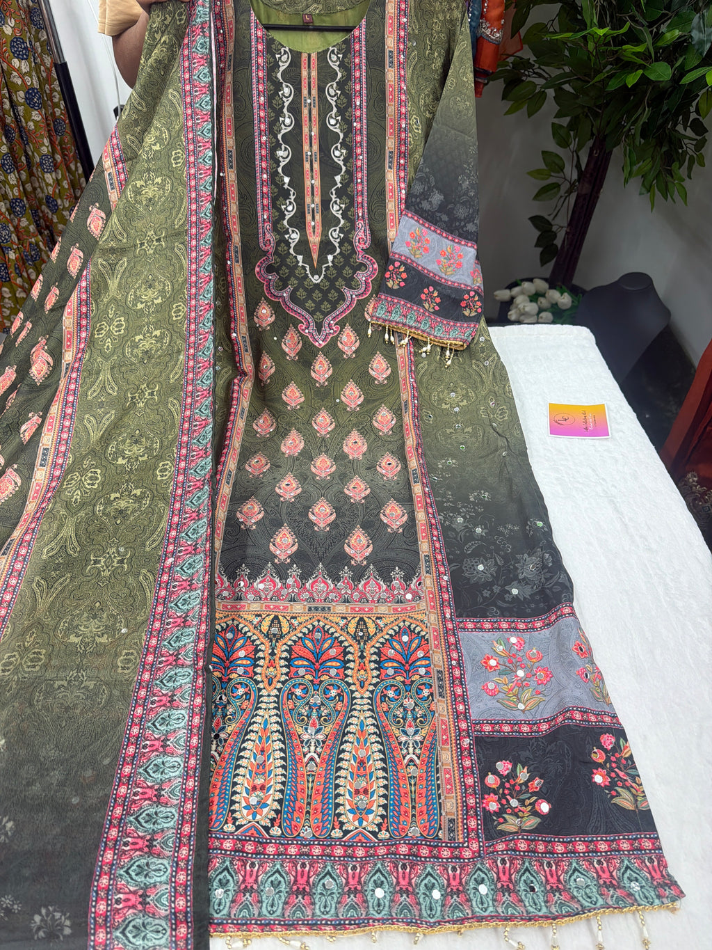 Stunning 3 Pc Sets