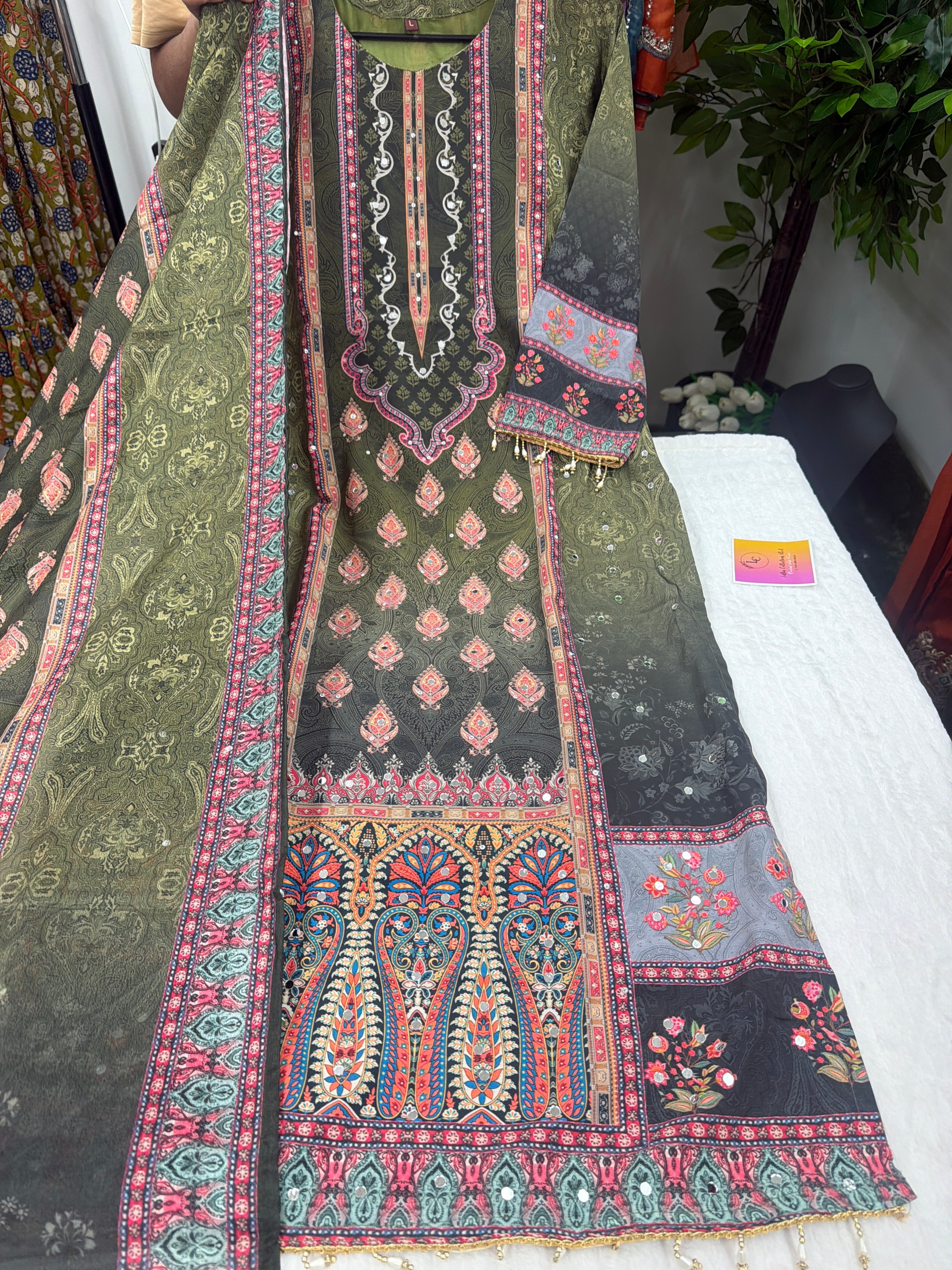Stunning 3 Pc Sets