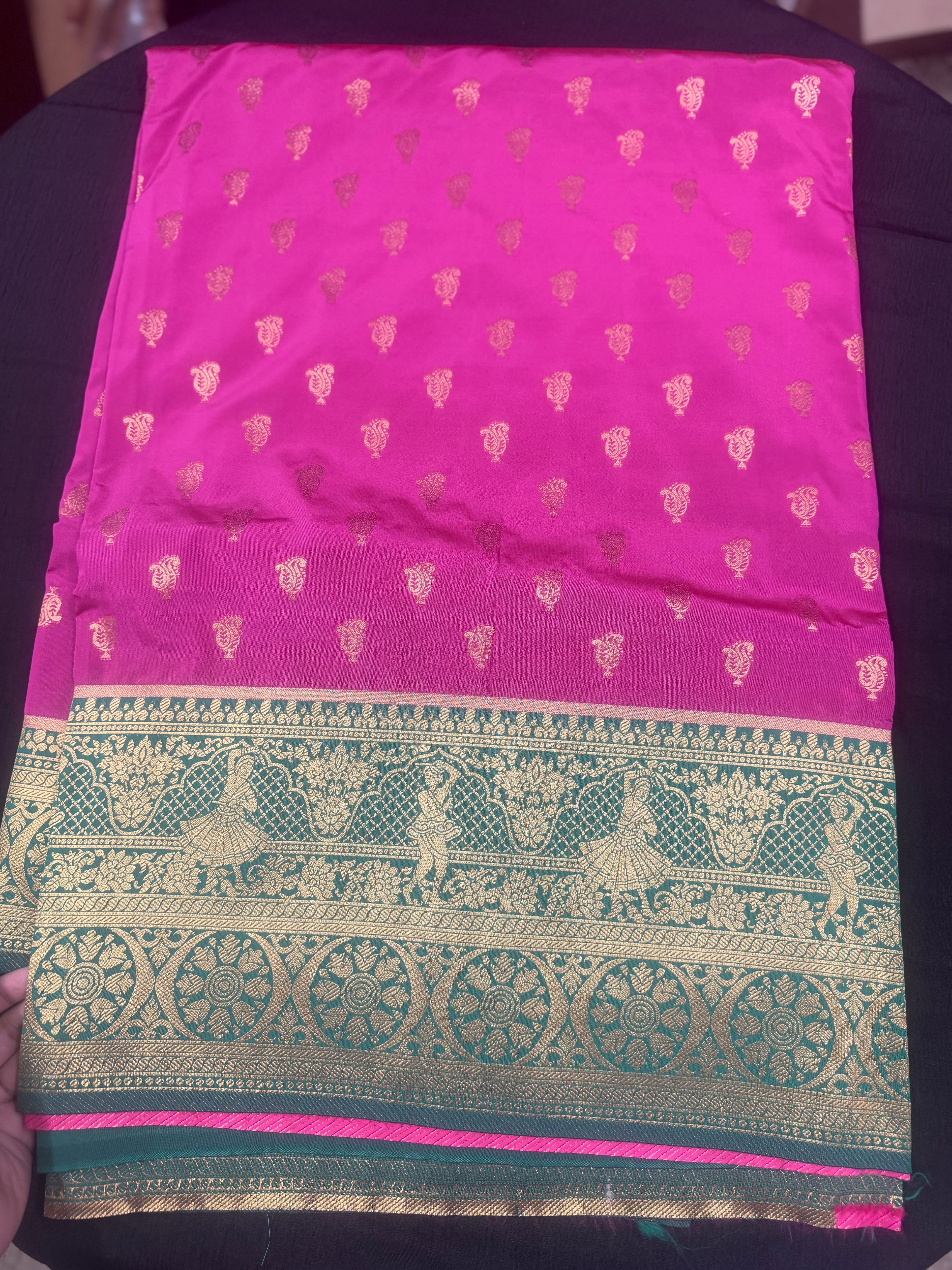 GiftingSarees