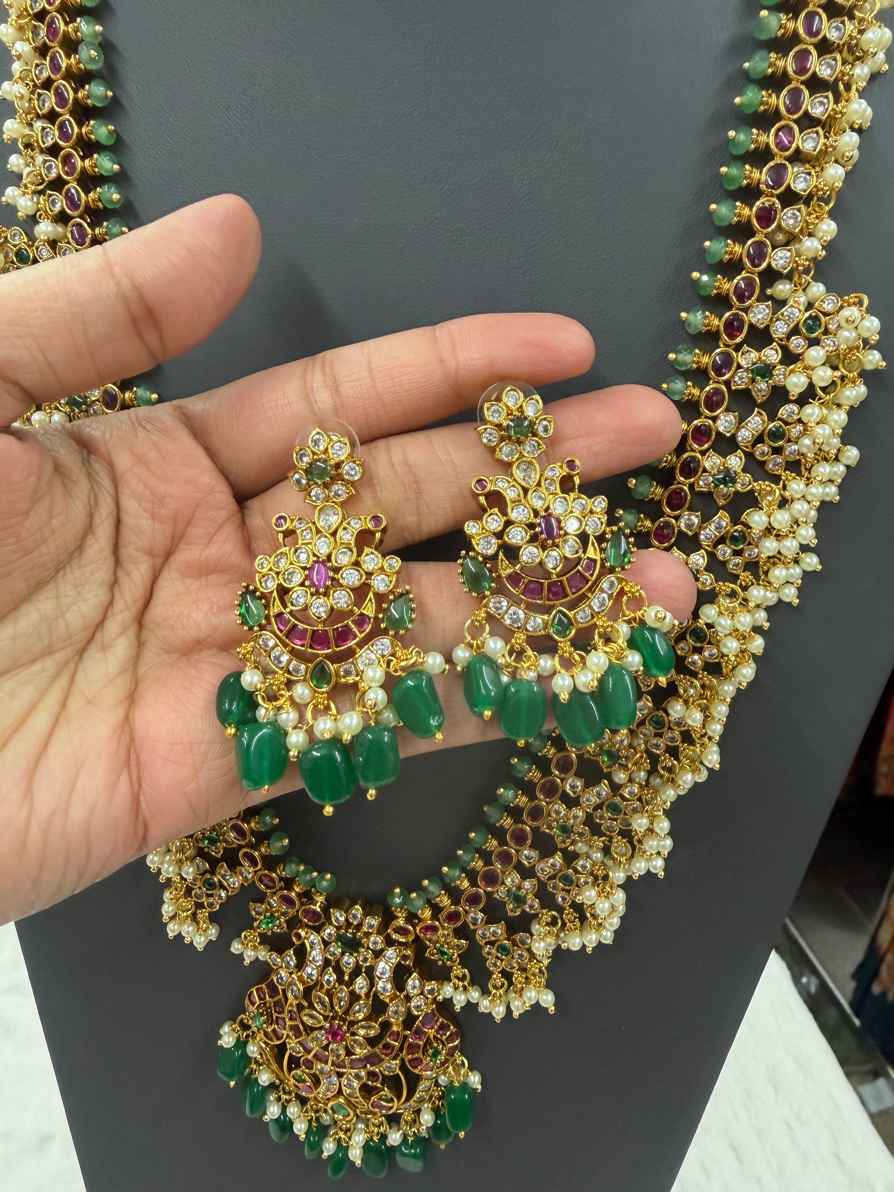 Haram with matching earrings ✨