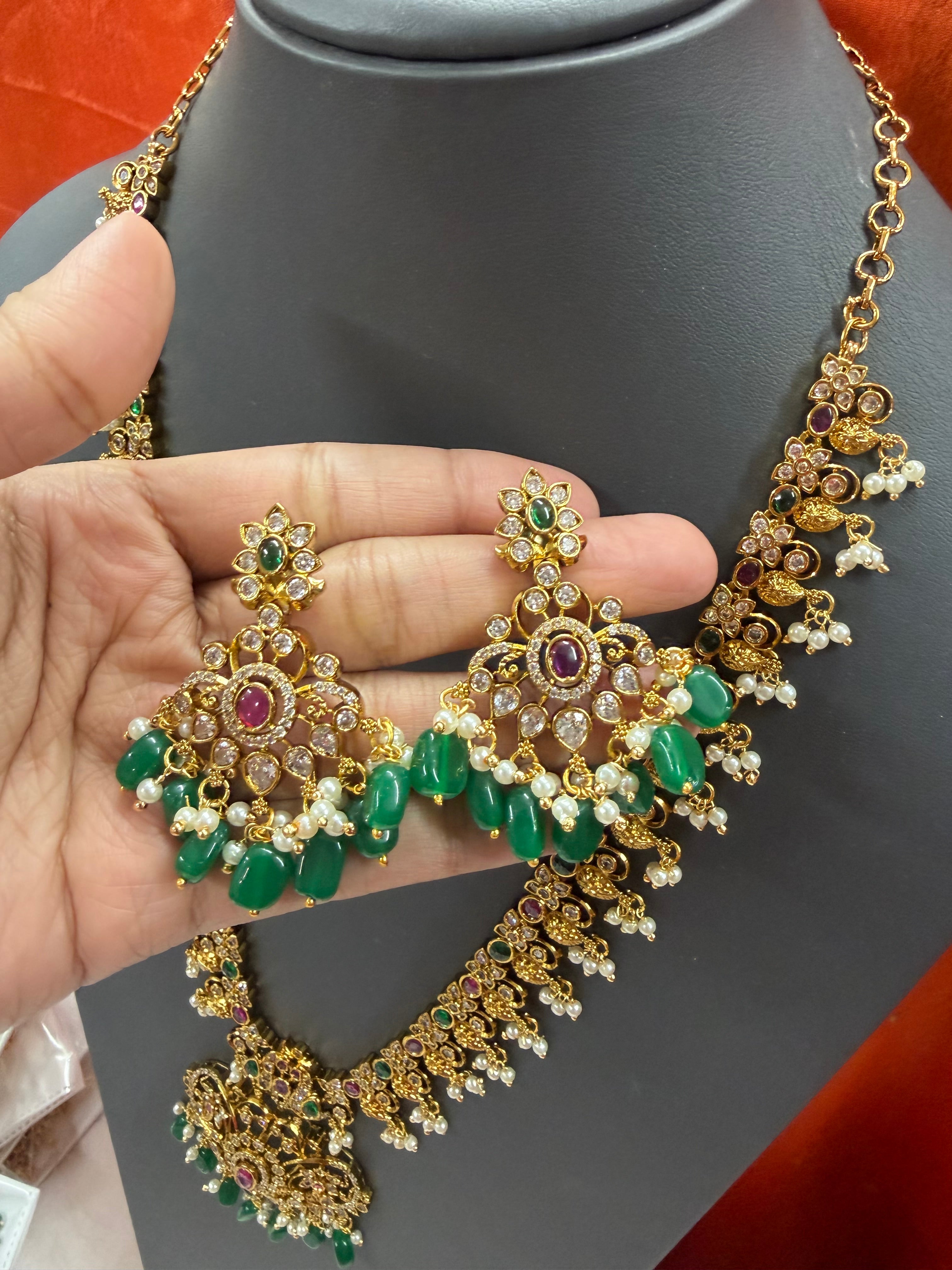 Long haram with matching earrings ✨