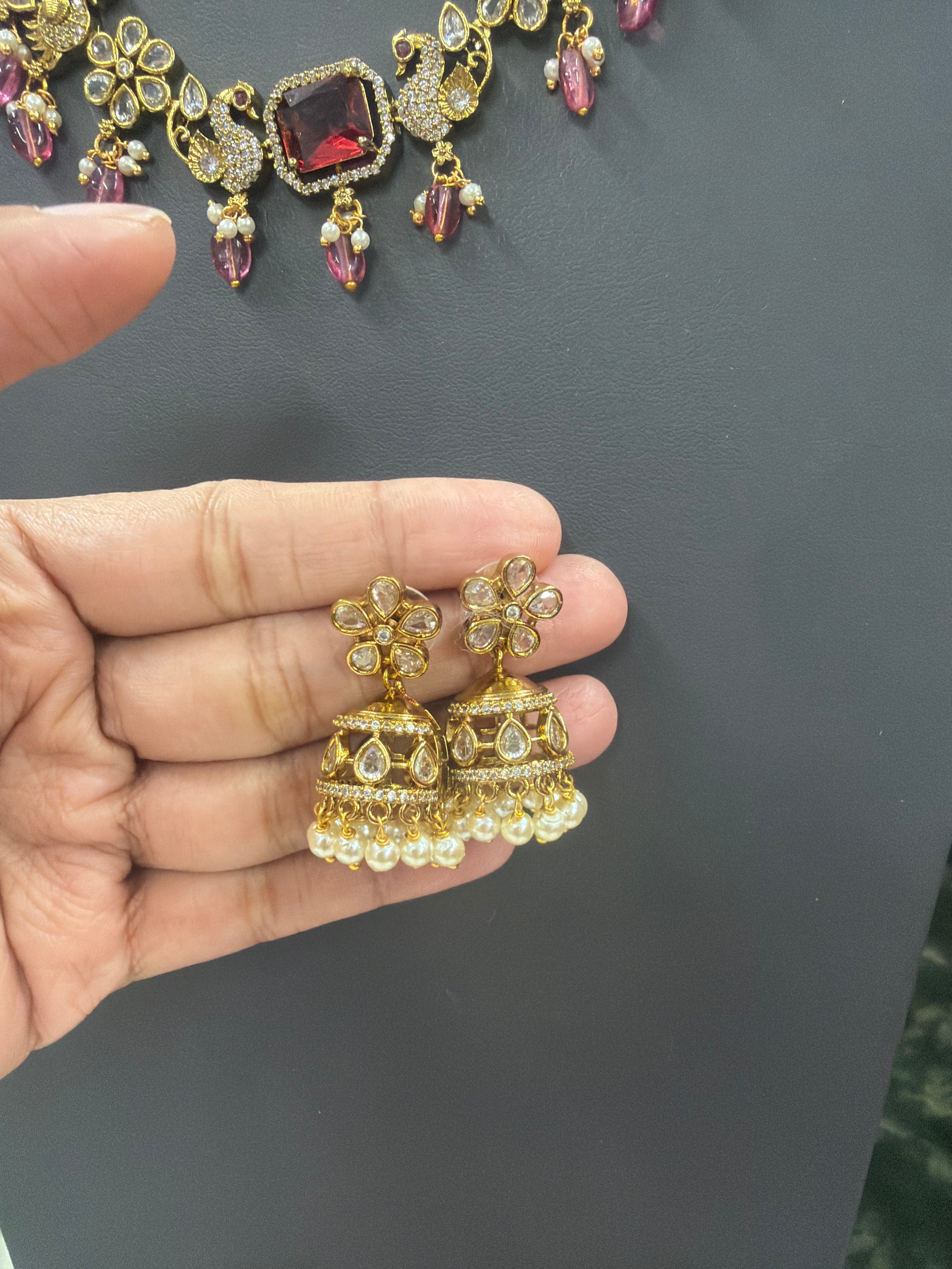 ✨ Beautiful Necklace with Matching Earrings ✨