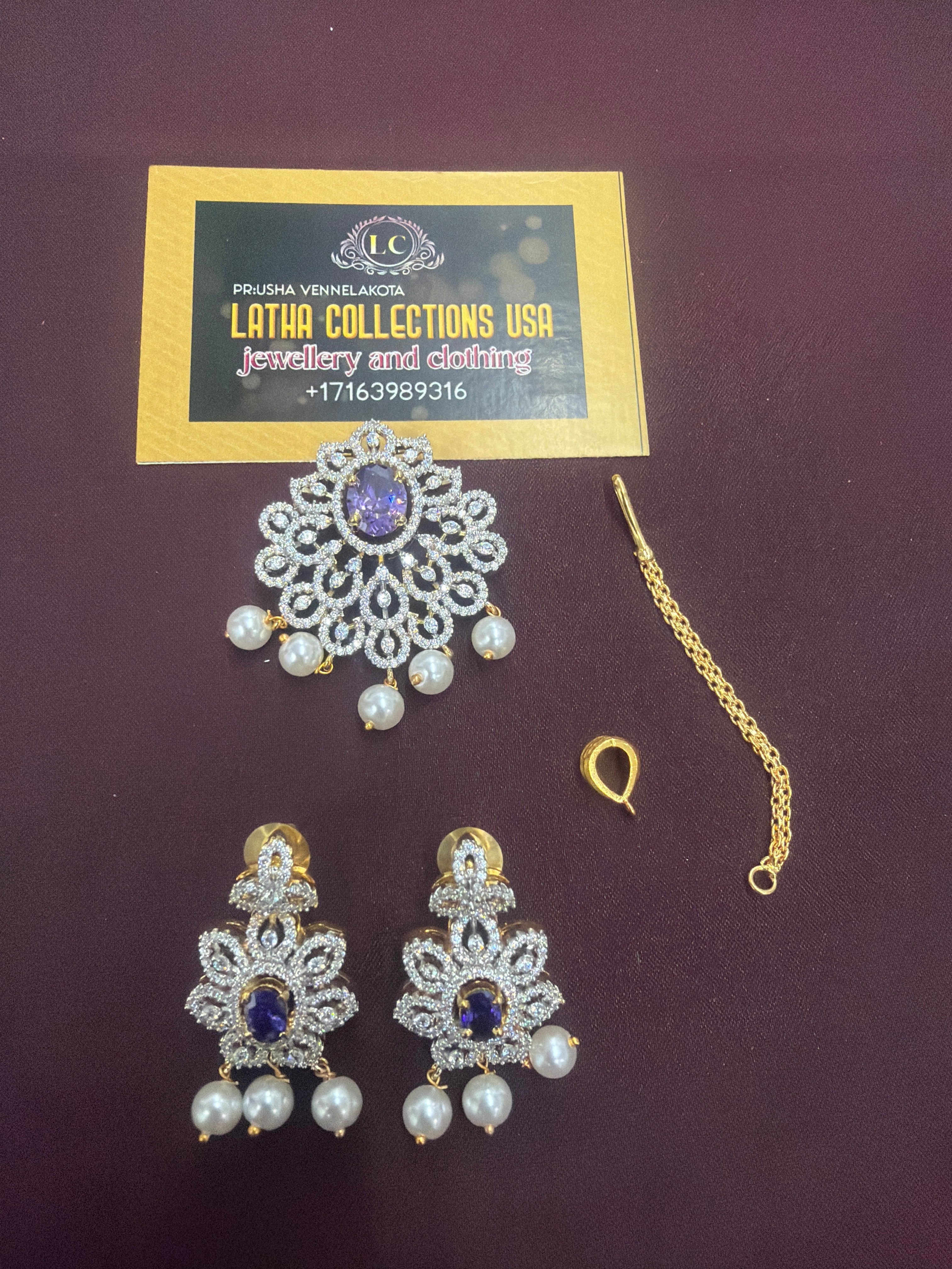 Pendant Set with Earrings & Tikka Chain