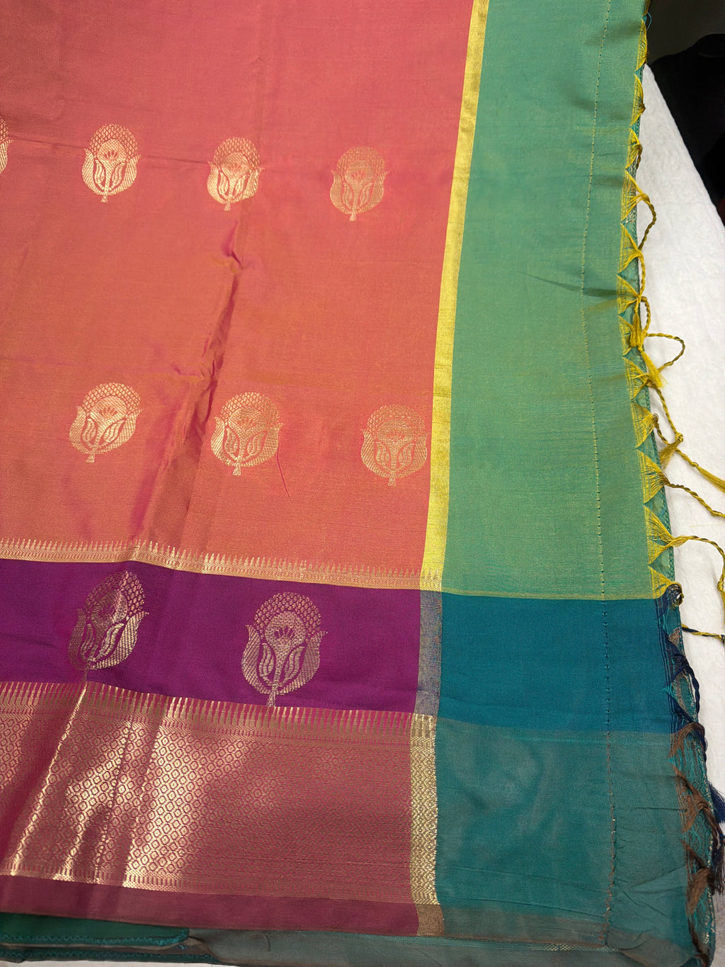 Soft Silk Saree ✨
• Fall & pico done
• Saree only (No blouse piece)