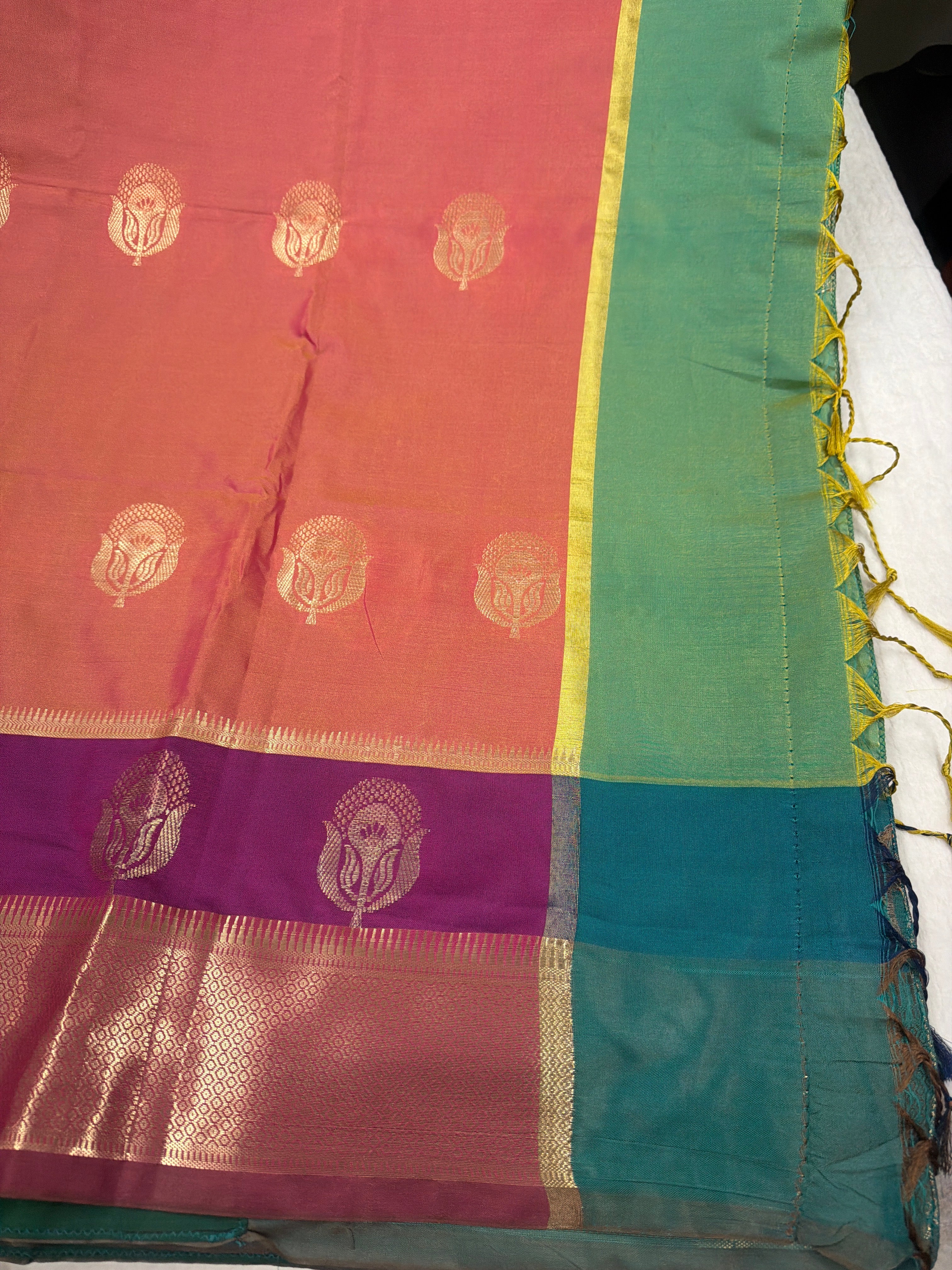 Soft Silk Saree ✨
• Fall & pico done
• Saree only (No blouse piece)