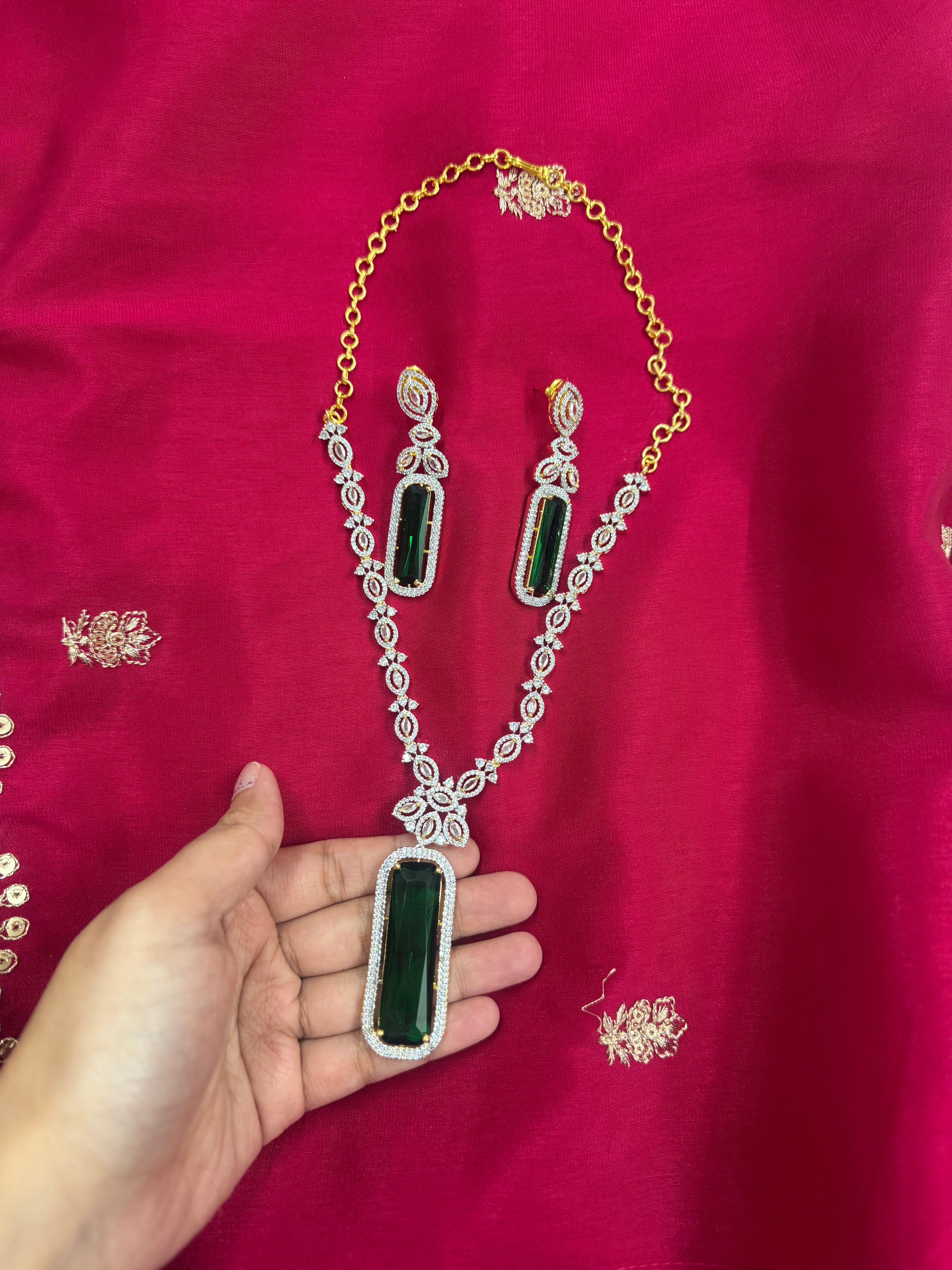 4. Luxury statement jewelry collection 💫
    Premium necklaces paired with stunning earrings