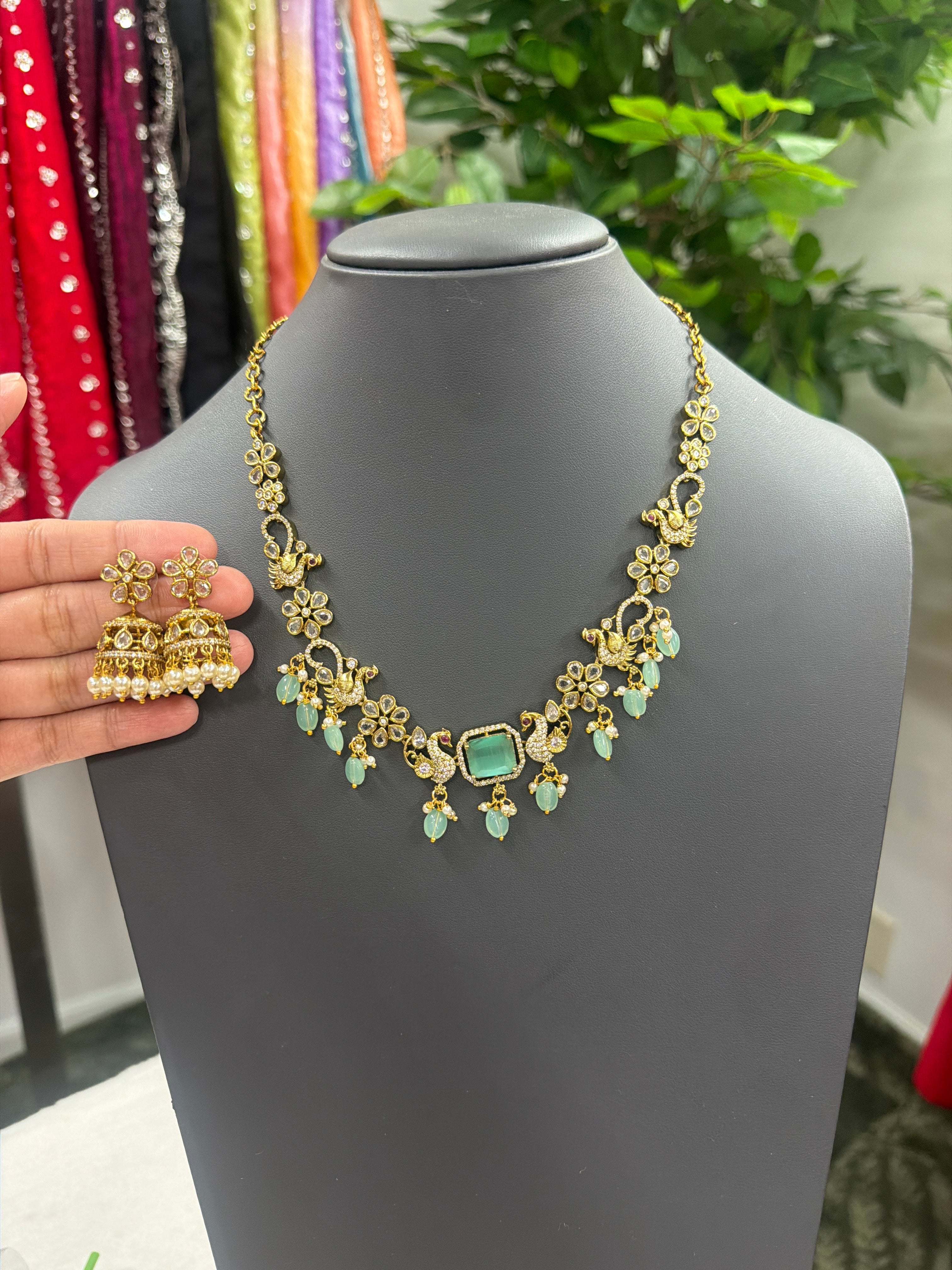 ✨ Beautiful Necklace with Matching Earrings ✨