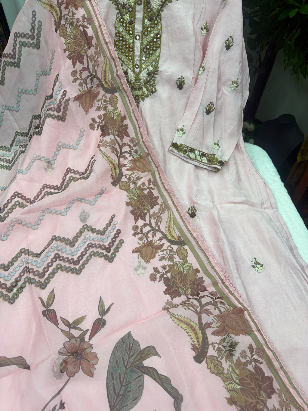 Stunning 3 Pc Sets