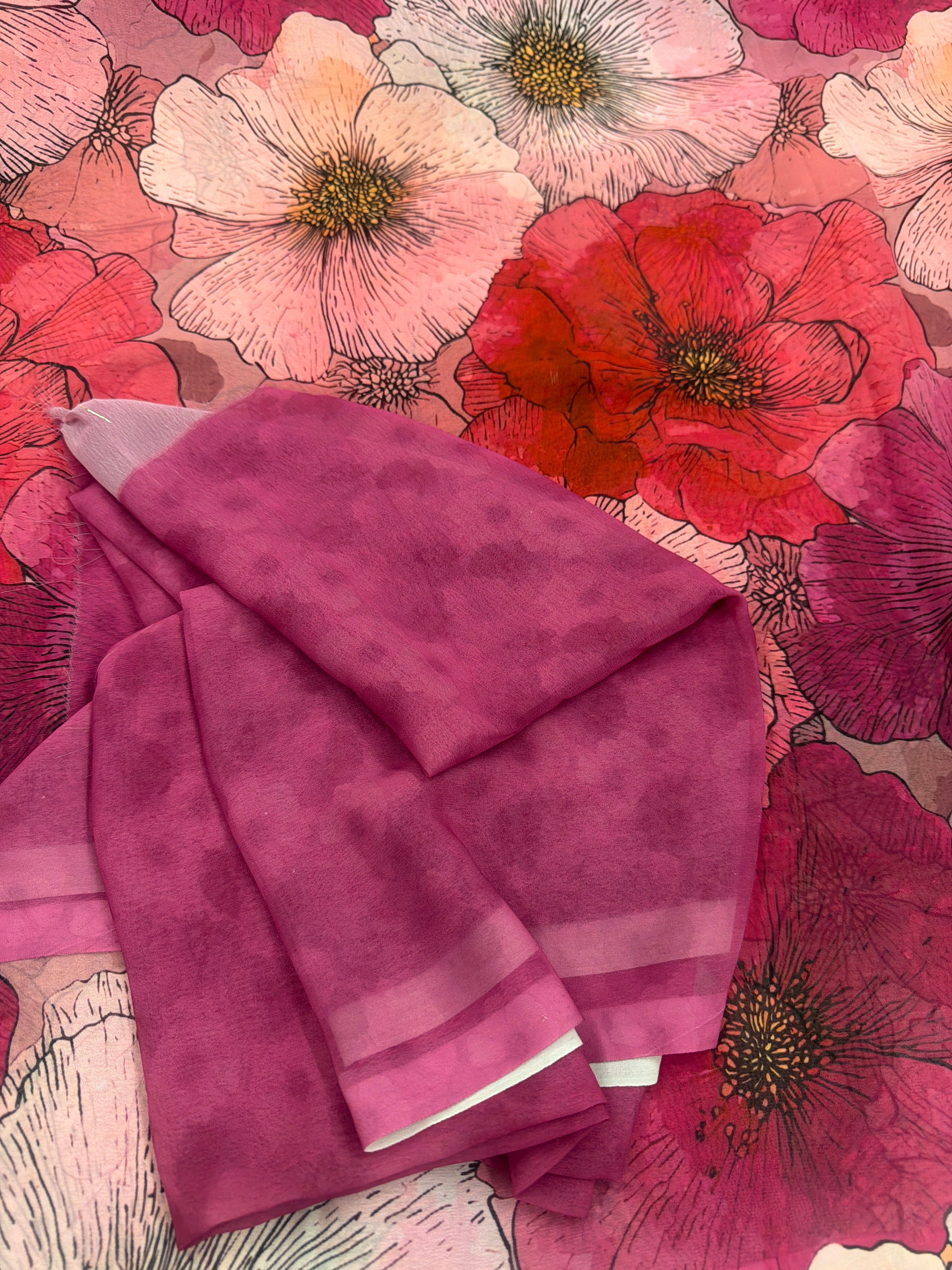 Premium Georgette sarees ✨
Fall & pico done ✔️
Blouse piece available