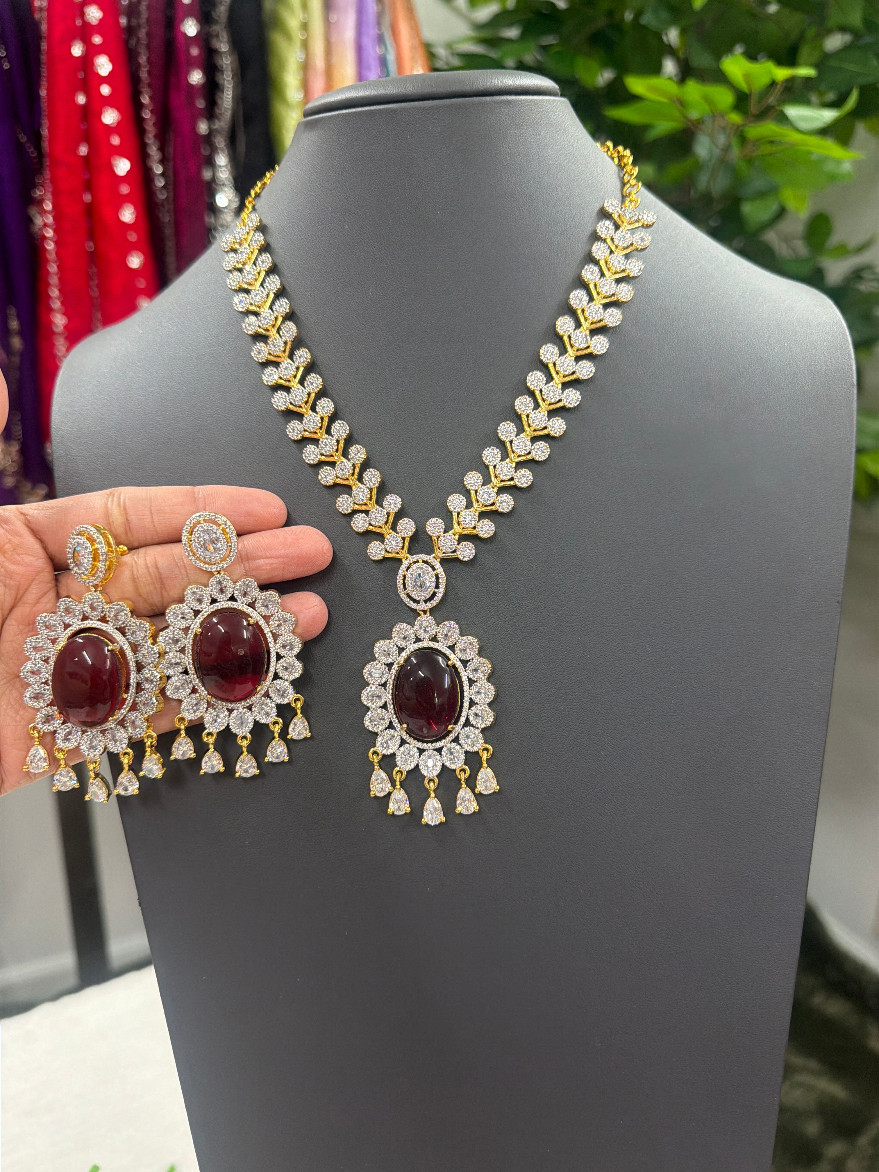 Statement Necklace with Matching Earrings ✨