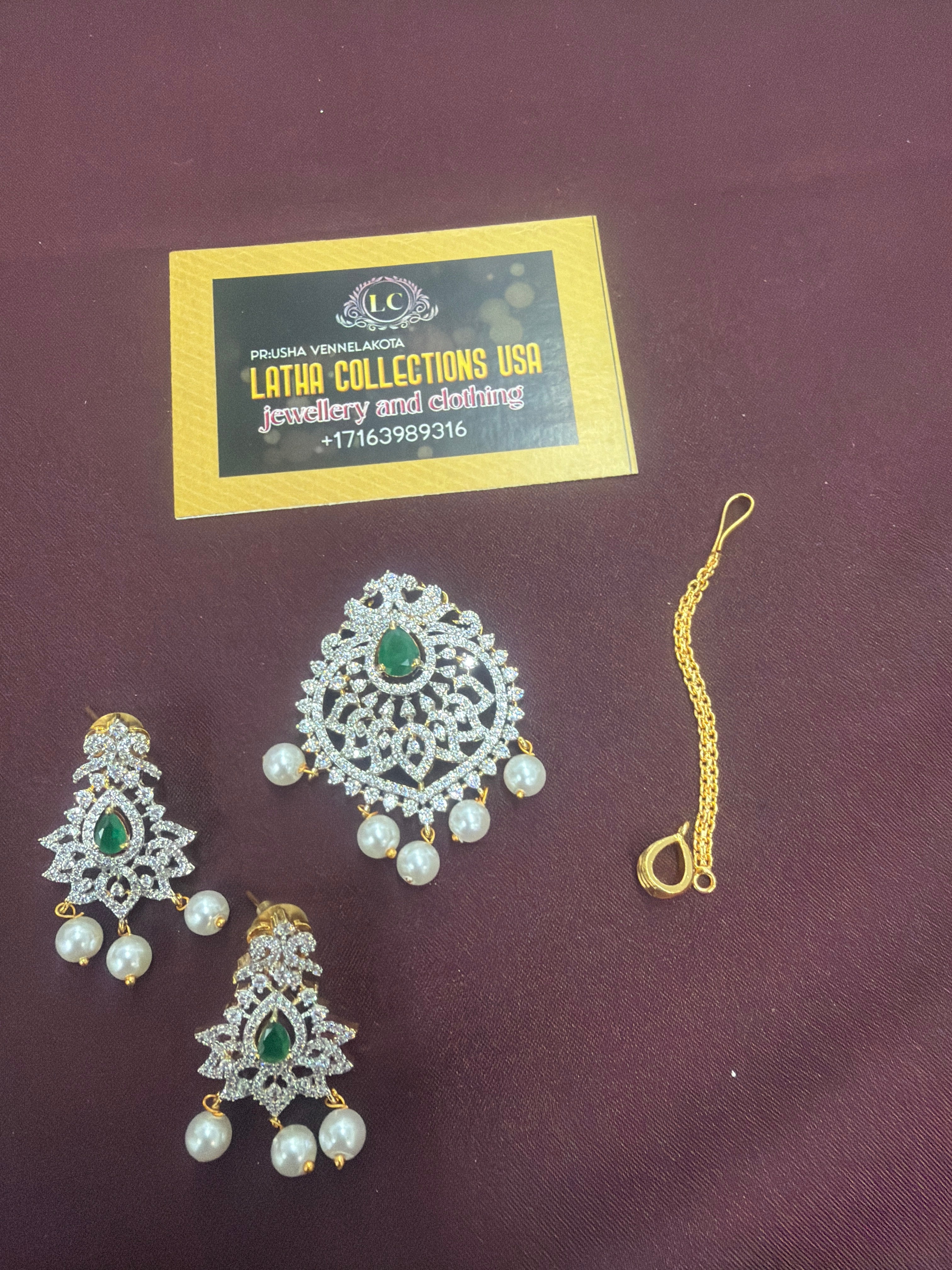 Pendant Set with Earrings & Tikka Chain