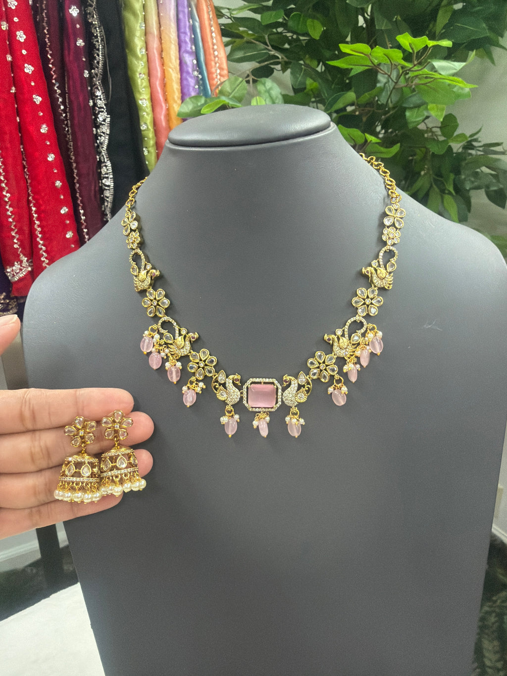 ✨ Beautiful Necklace with Matching Earrings ✨