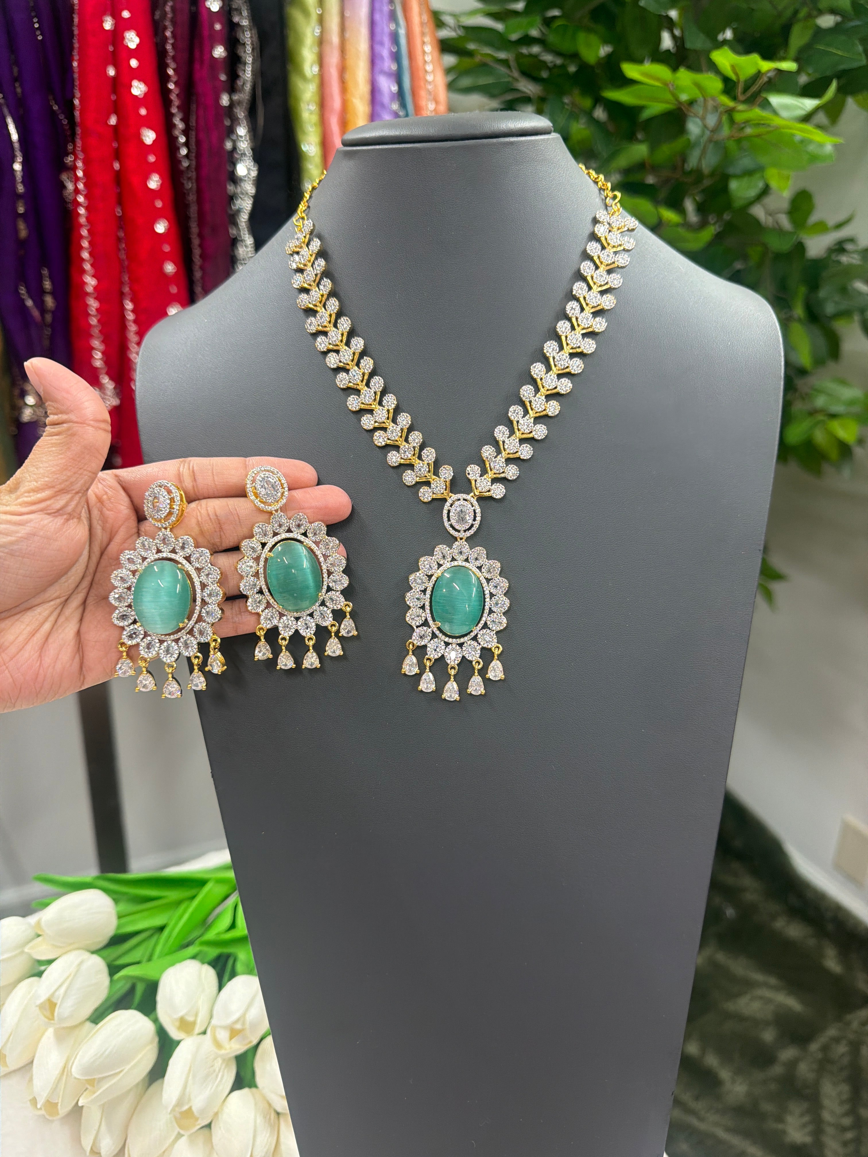 Statement Necklace with Matching Earrings ✨