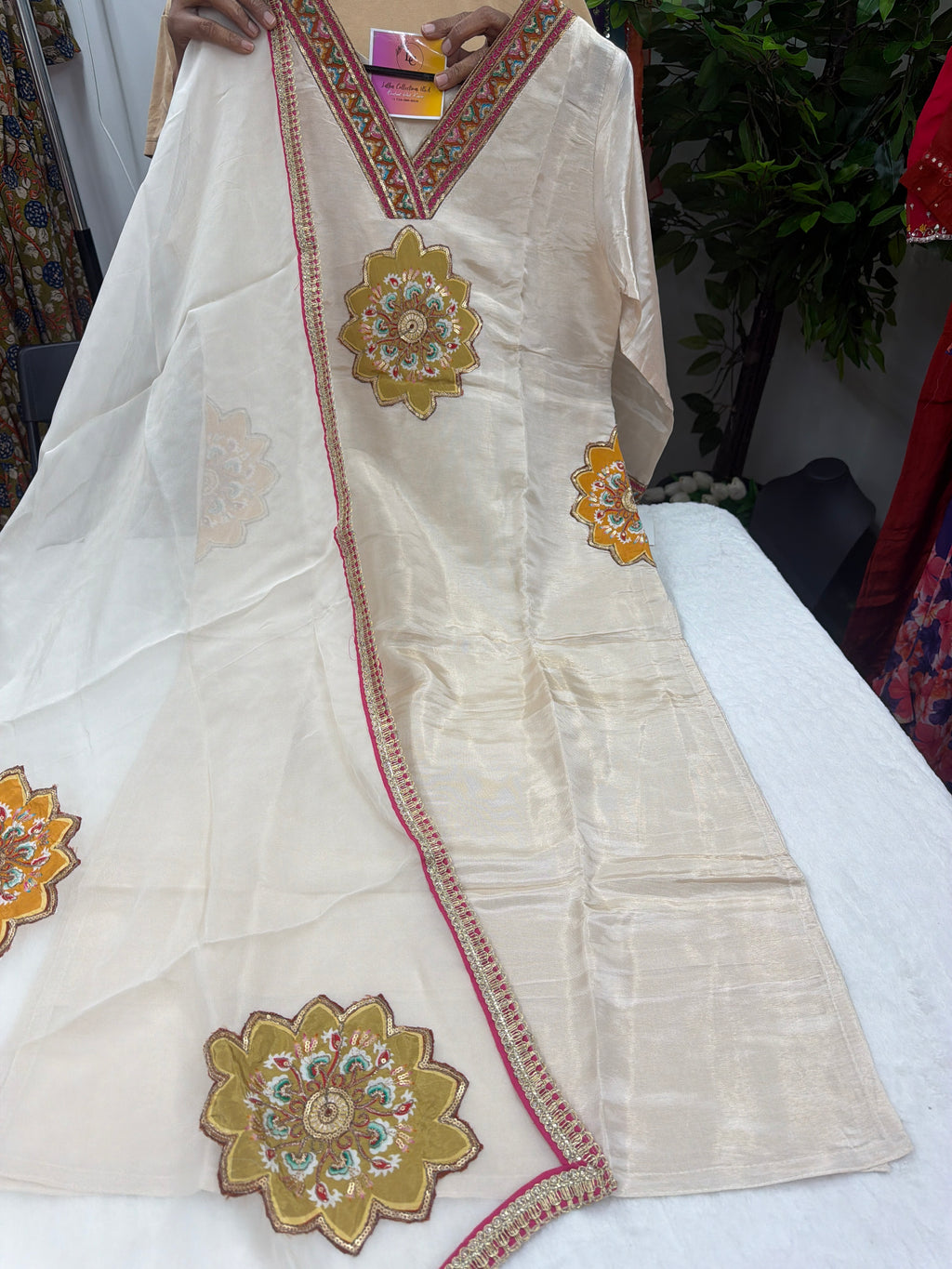 Heavy Dupatta Three Piece Suit Set