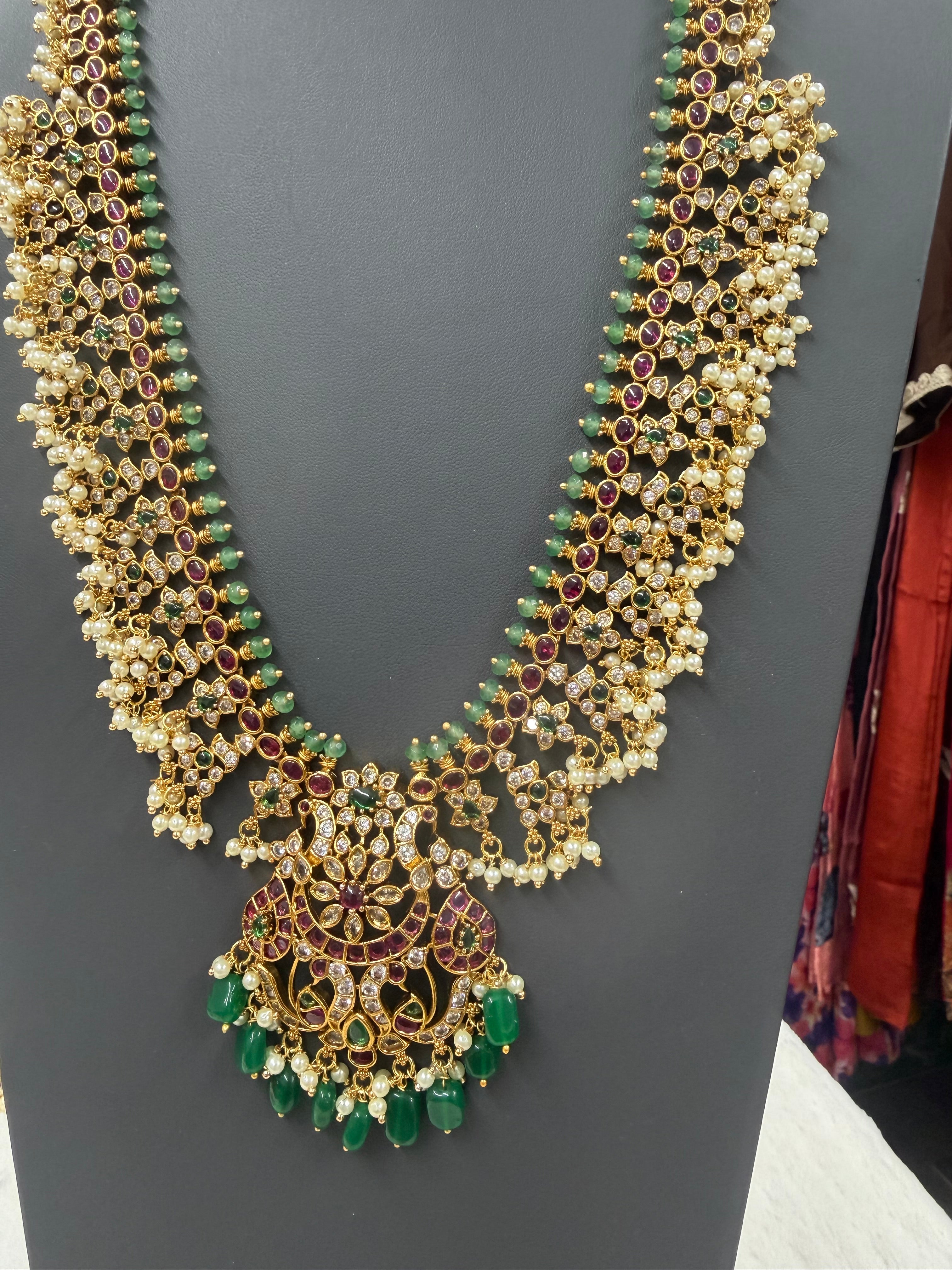 Haram with matching earrings ✨