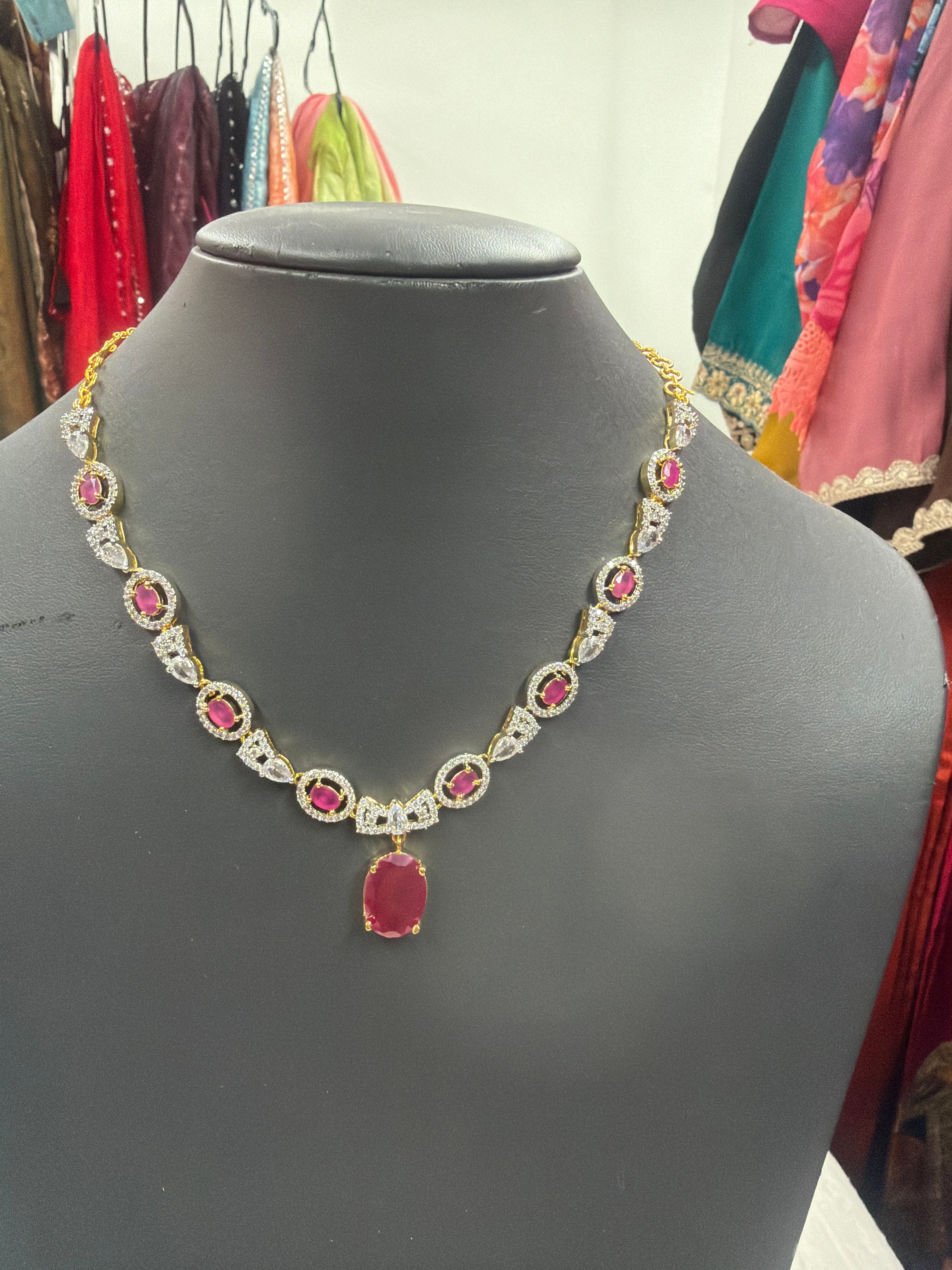 Cute necklace set with matching earrings ✨