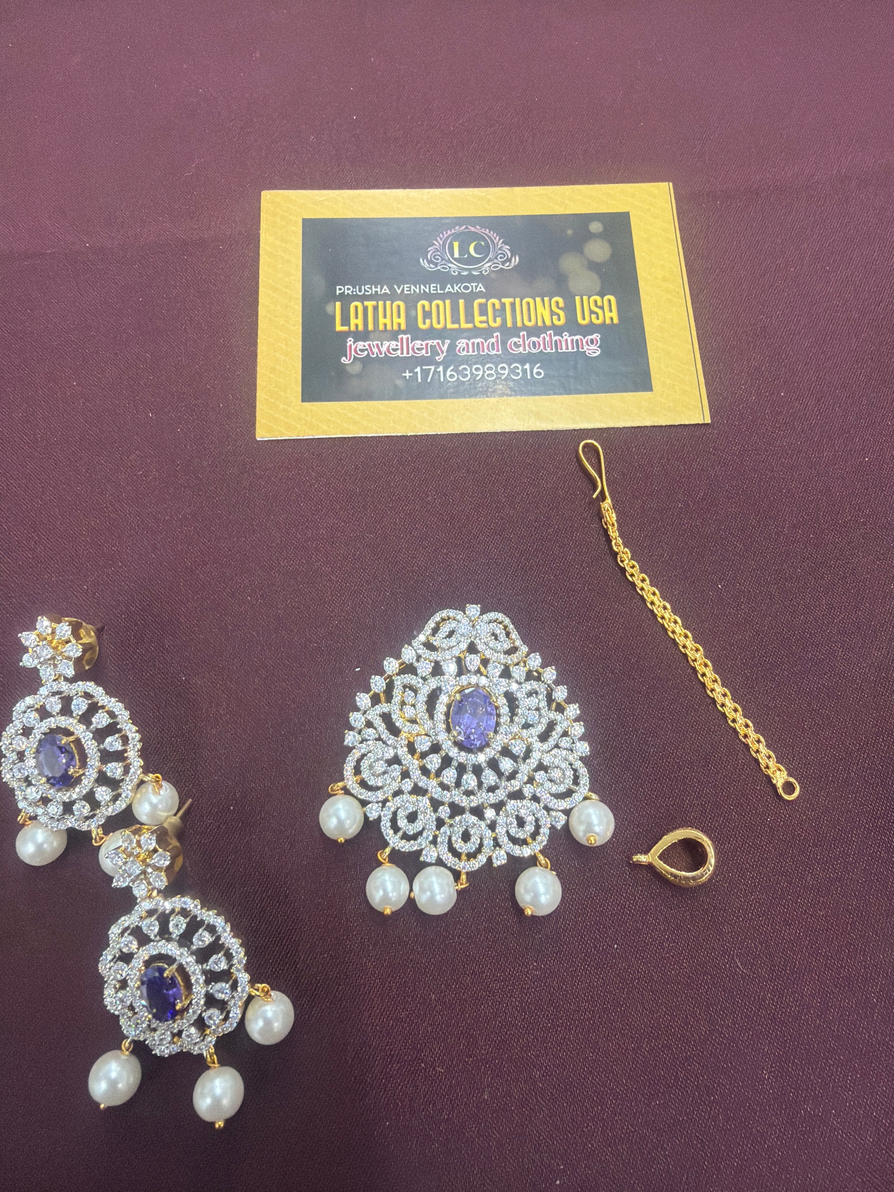 Pendant Set with Earrings & Tikka Chain