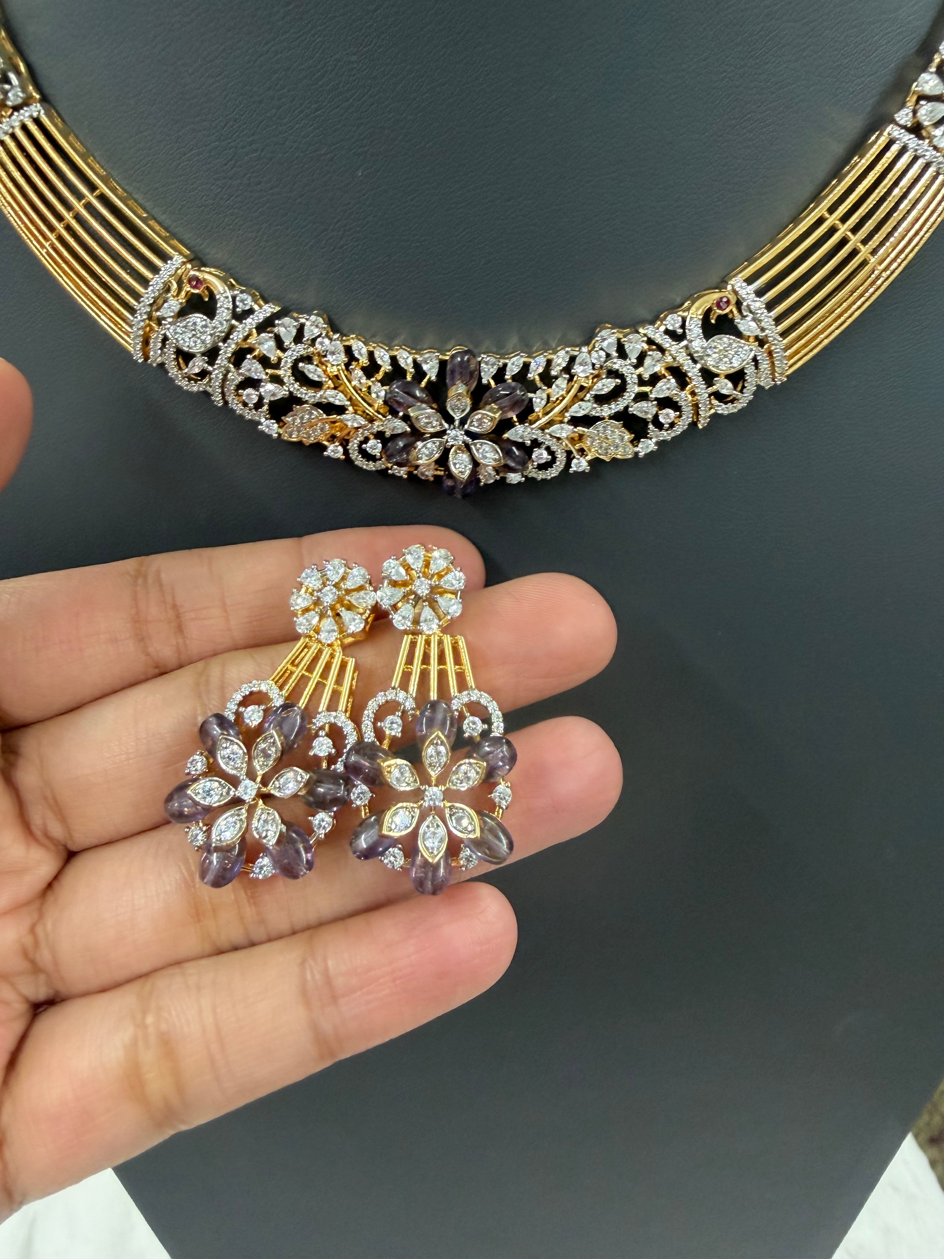 Necklace with matching earrings ✨