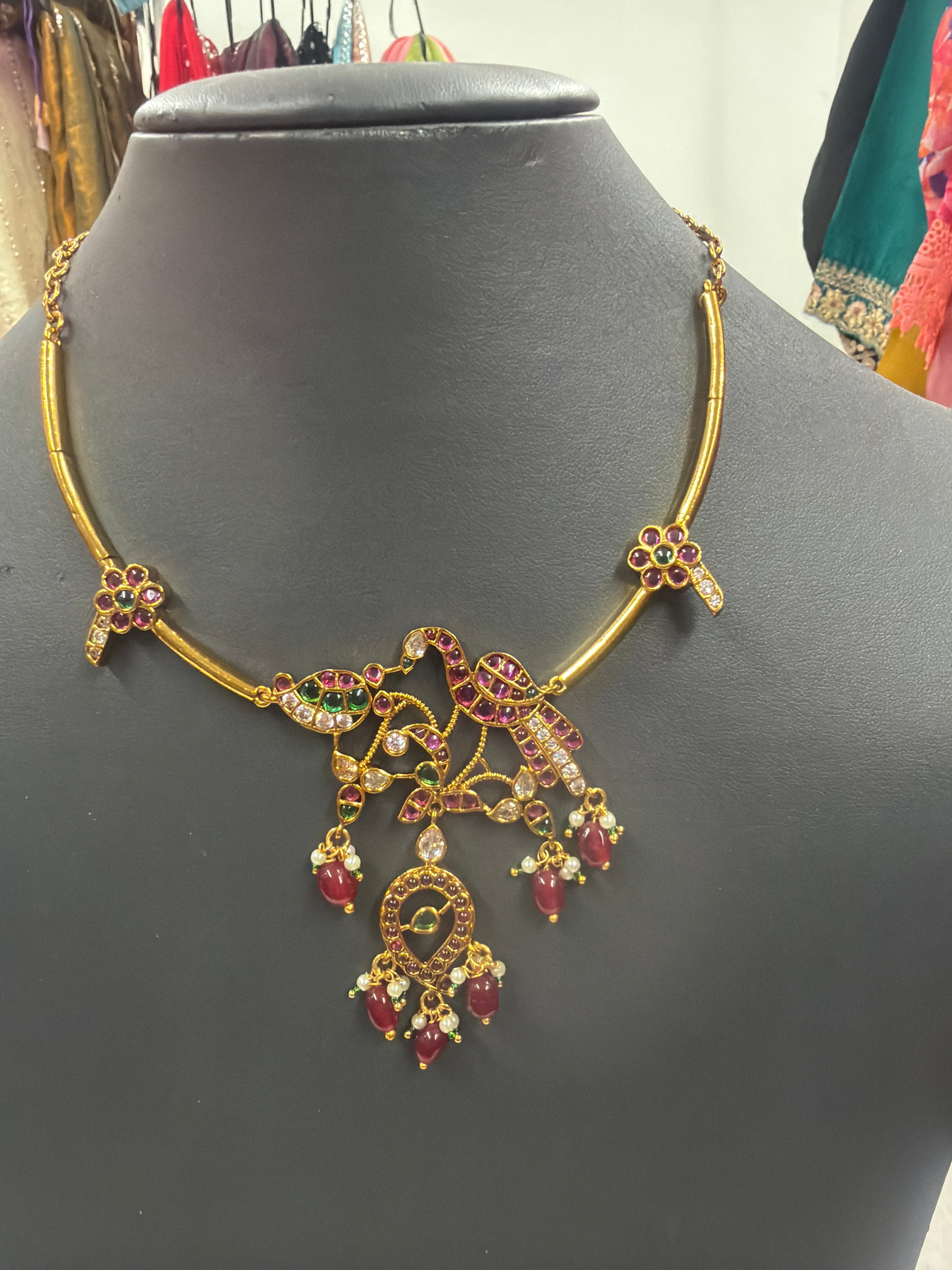 Adorable necklace & earrings combo 💕