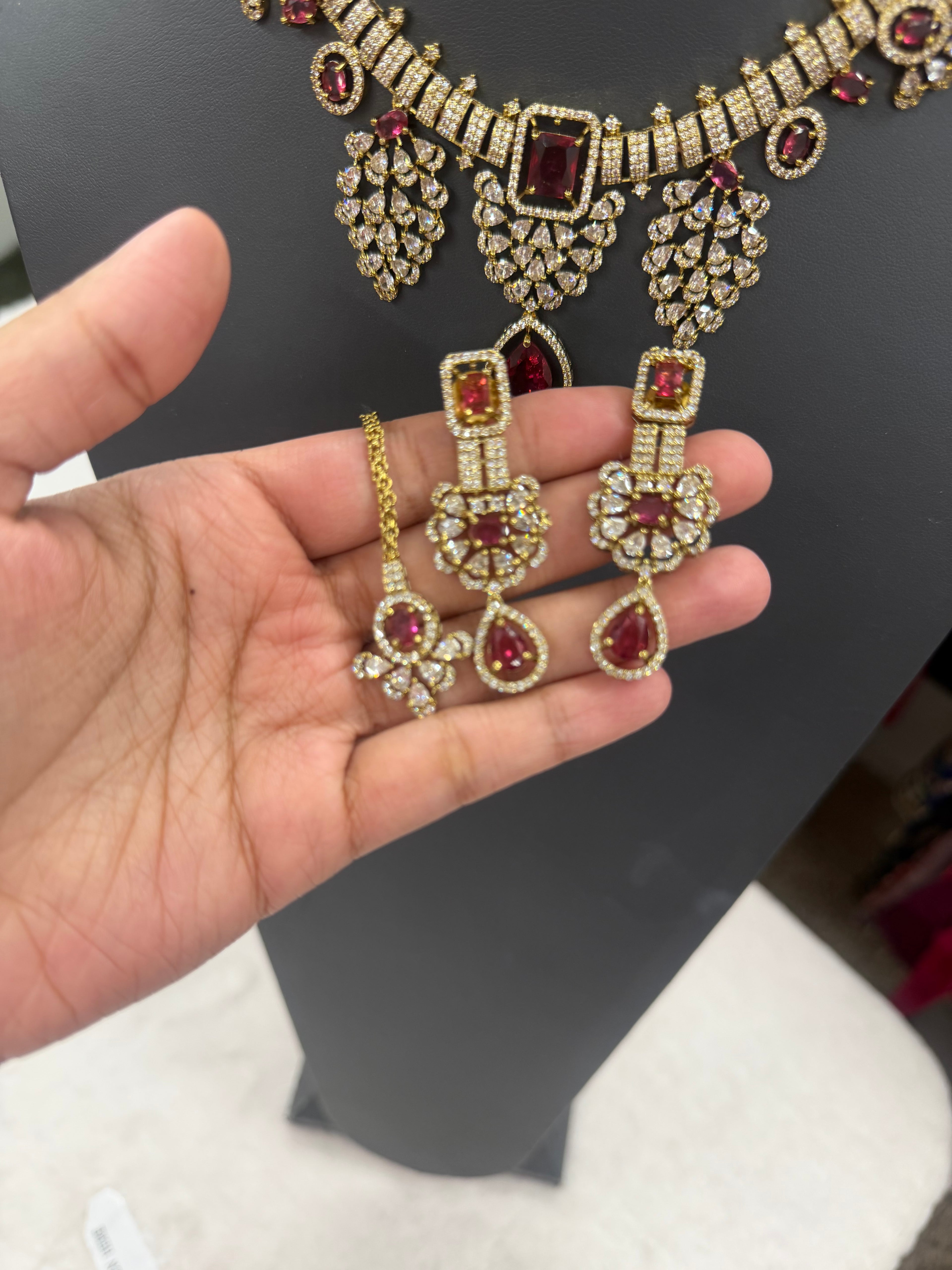 💎 Necklace + earrings + maang tikka set ✨