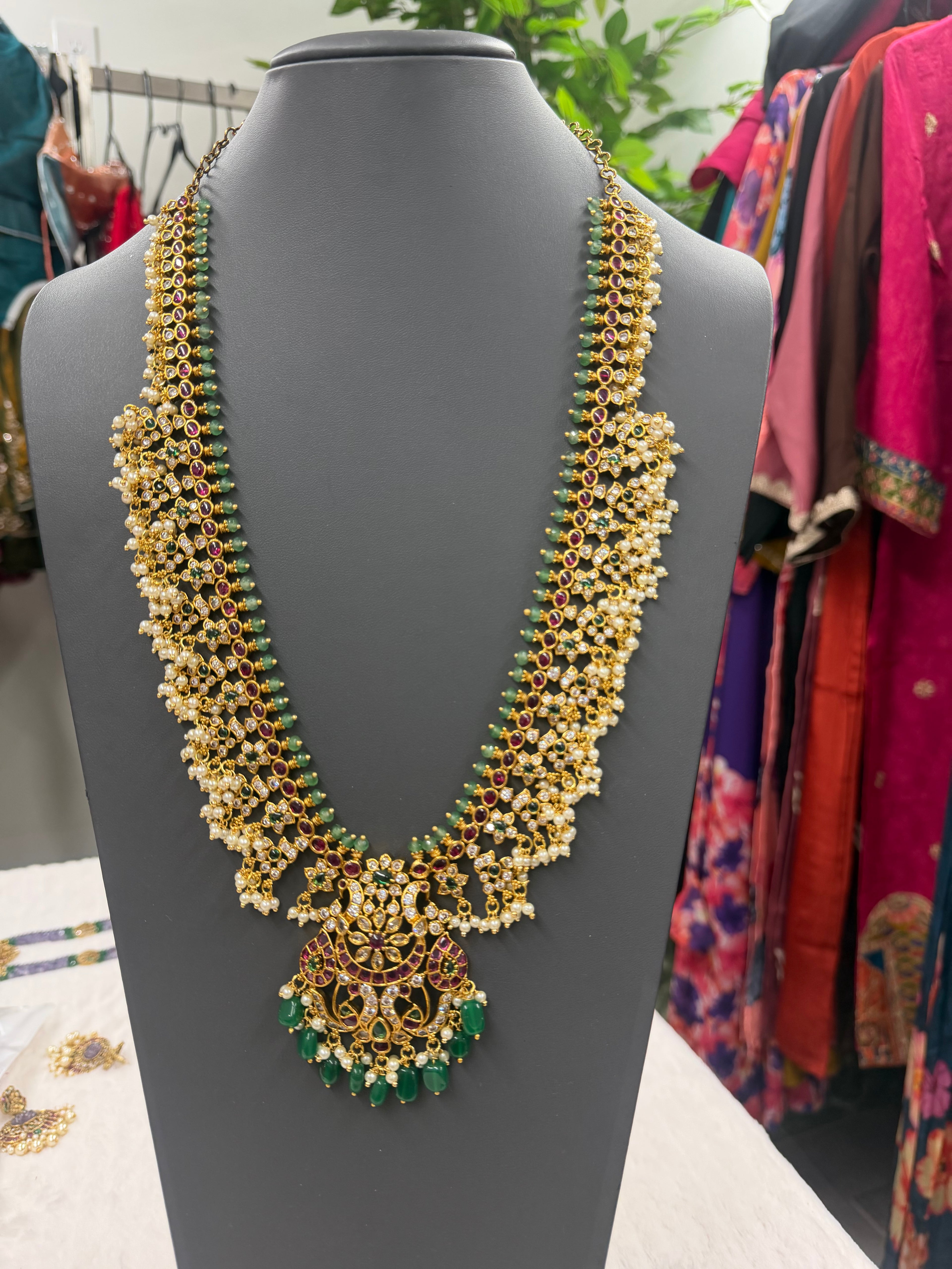 Haram with matching earrings ✨