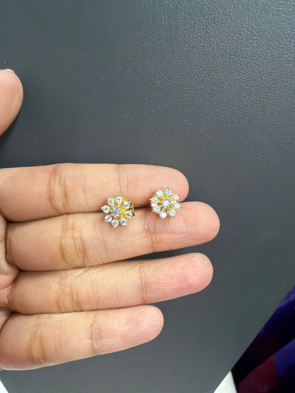 Invisible chain with earrings