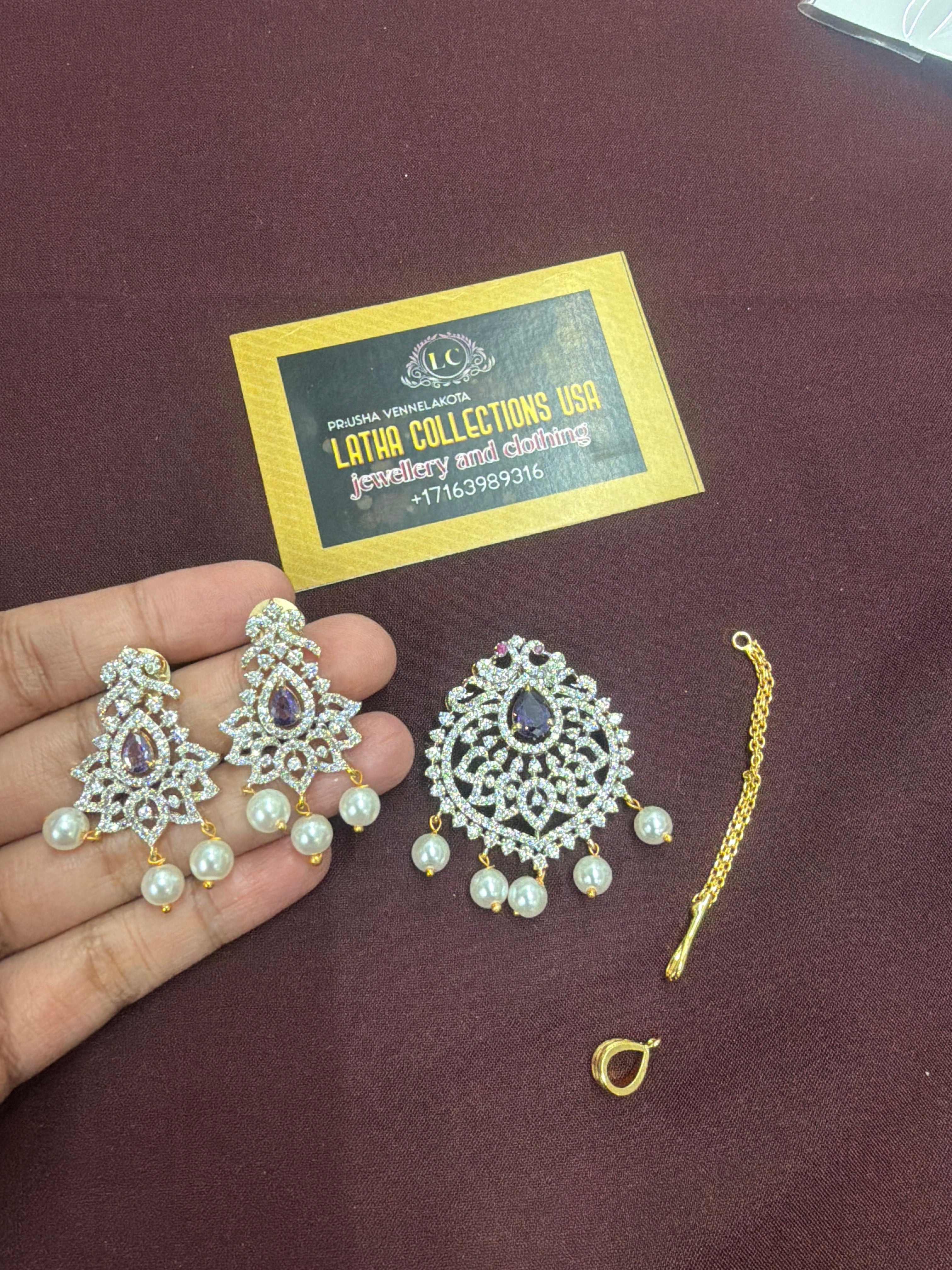 Pendant Set with Earrings & Tikka Chain