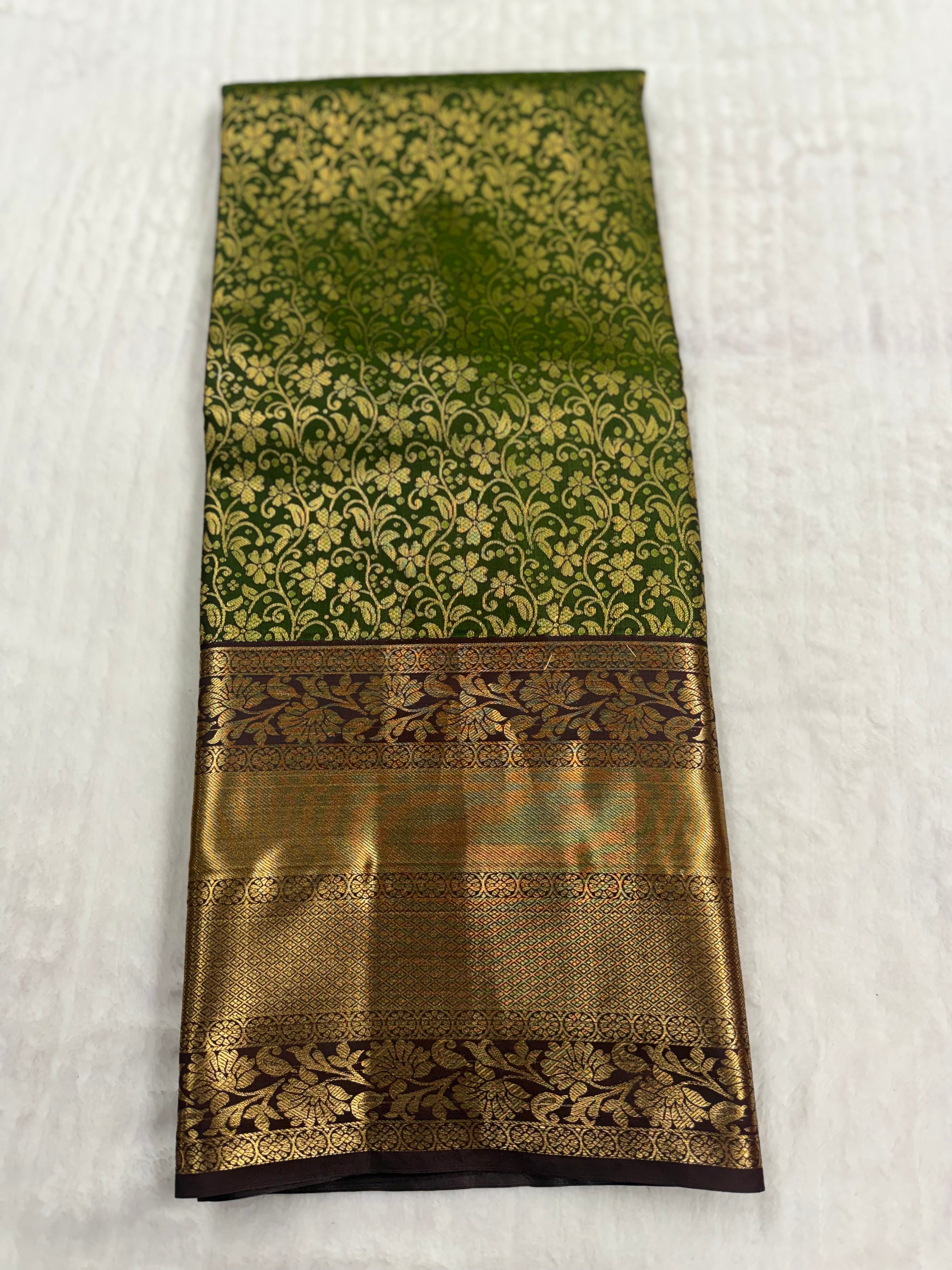 Gifting sarees