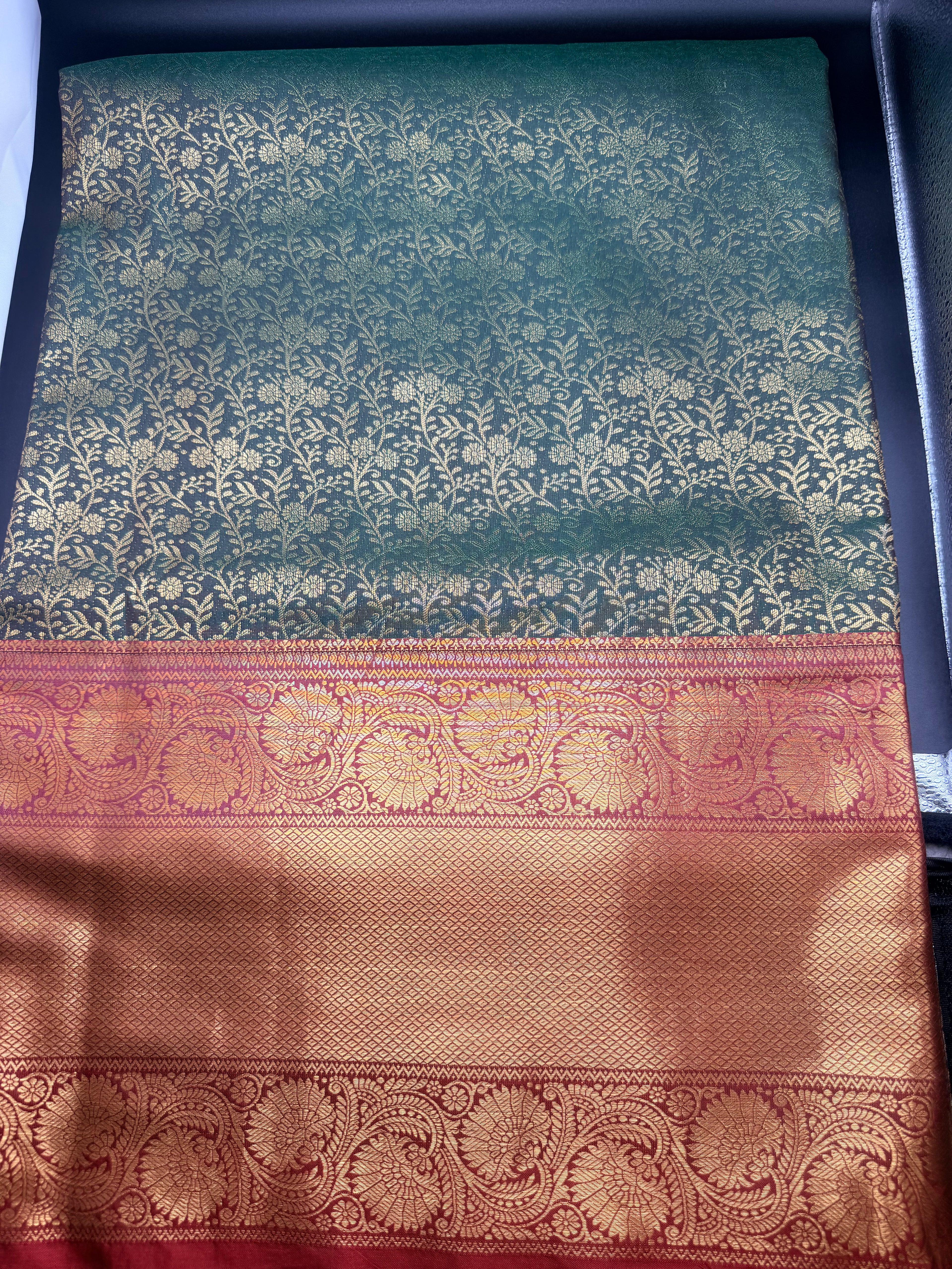 Premium Dharmavaram Semi Pattu Gifting Saree